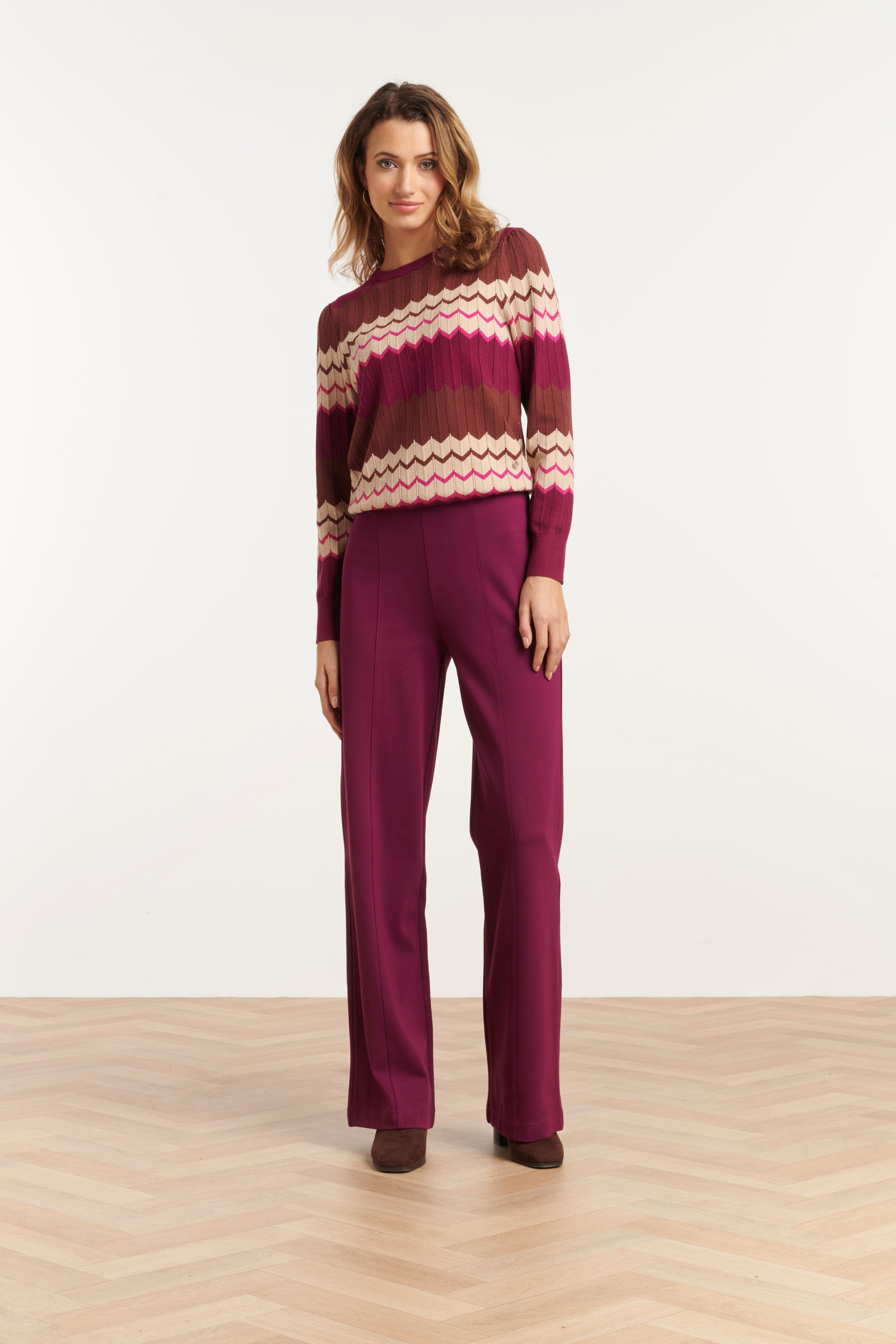 25751 – Soepele Broek Met Wijde Pijp | Aubergine