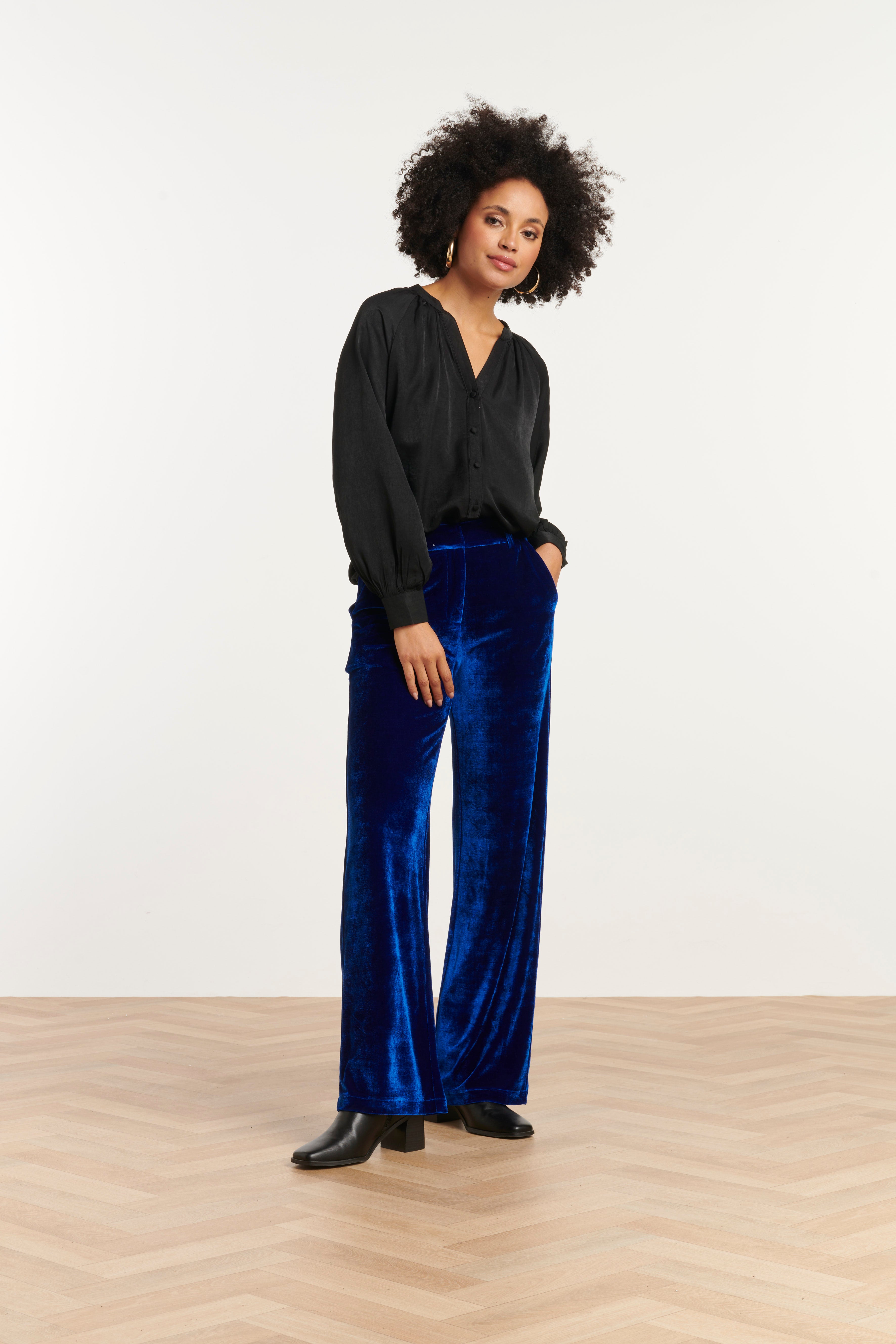 25752 – Satijnlook Blouse Met Knoopsluiting | Black