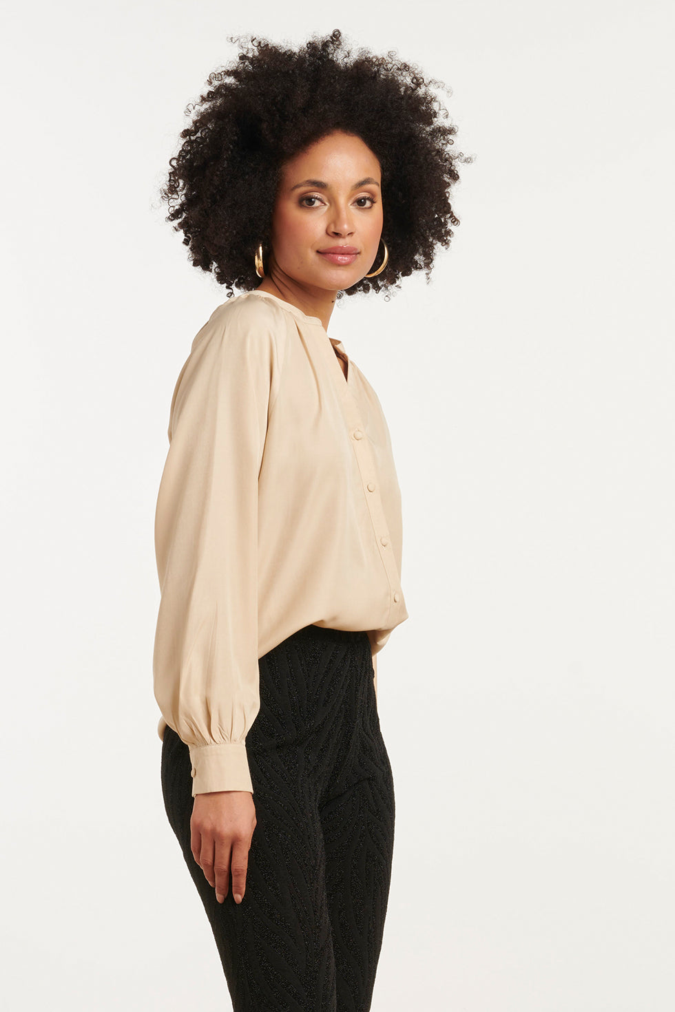 25752 – Satijnlook Blouse Met Knoopsluiting | Sand