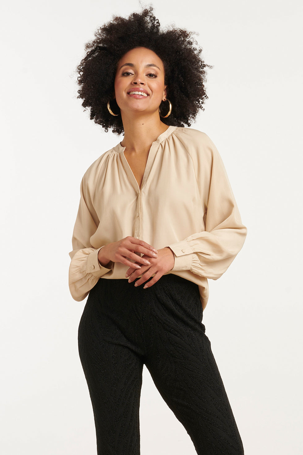 25752 – Satijnlook Blouse Met Knoopsluiting | Sand