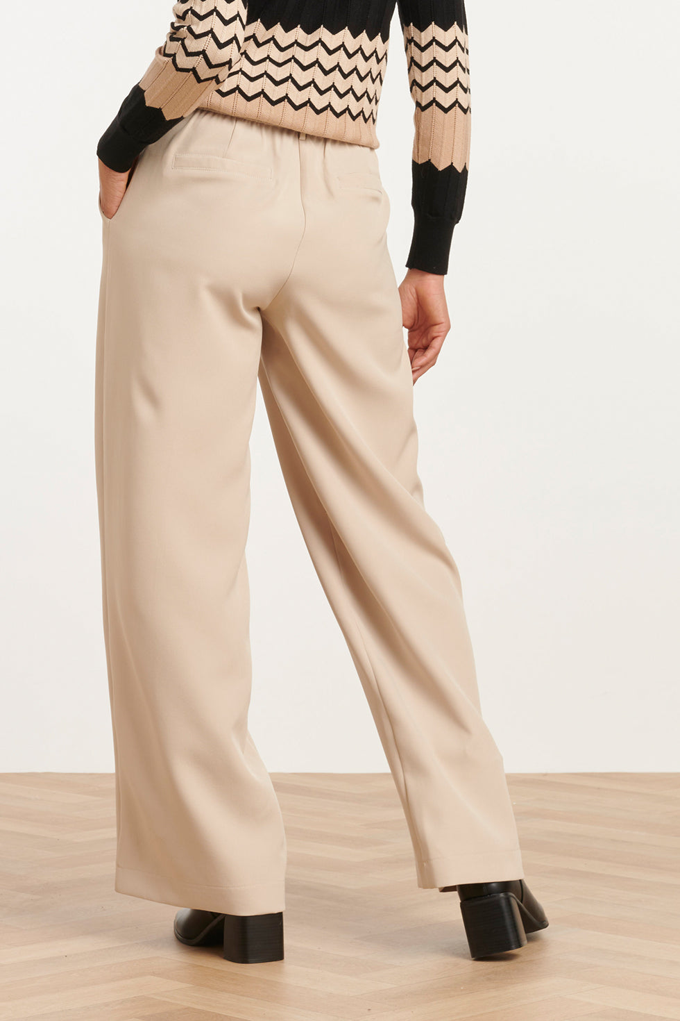 25759 – Pu Broek Met Rechte Pijp | Sand