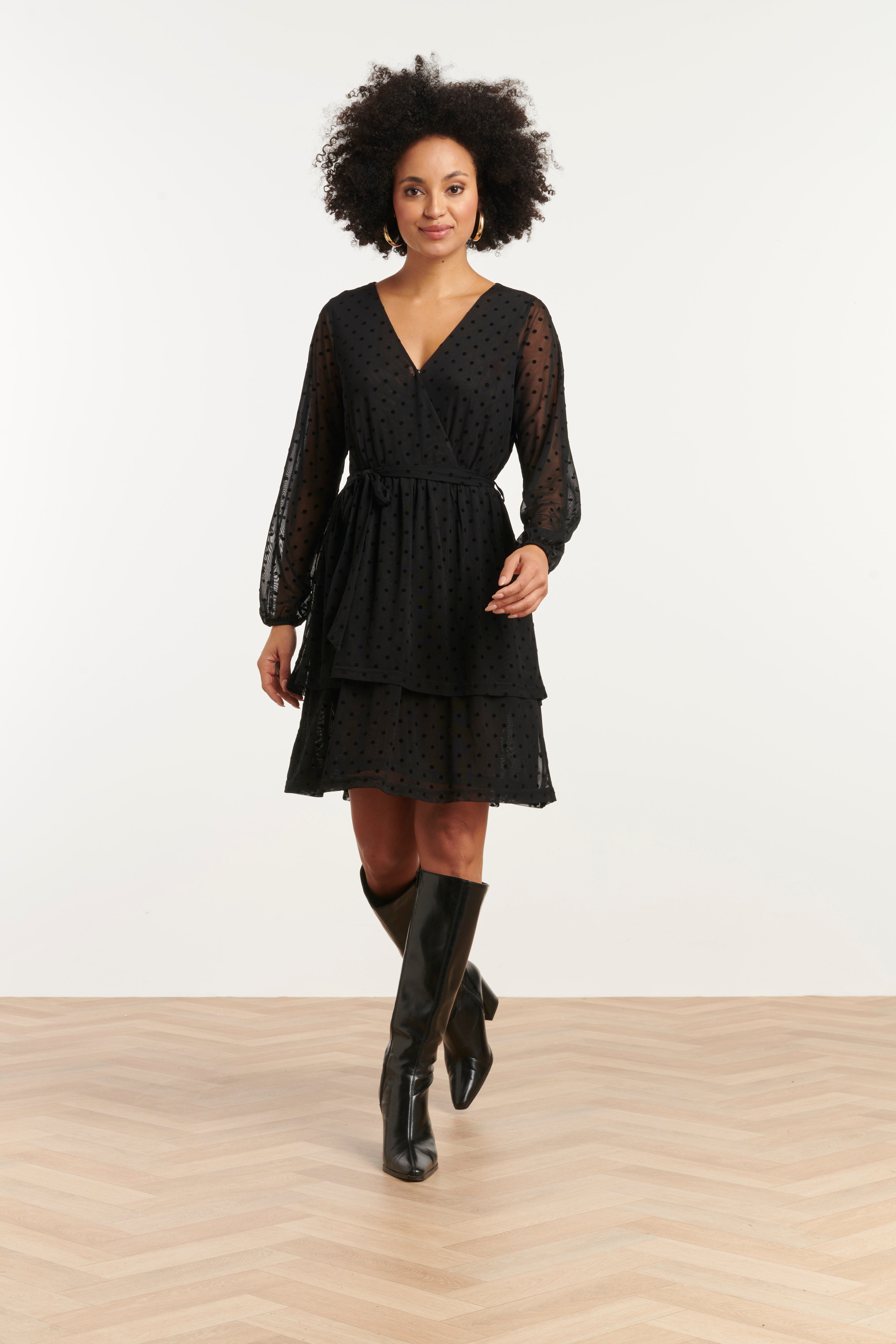 25763 – Flock Mesh Jurk Met Velvet Dots | Black