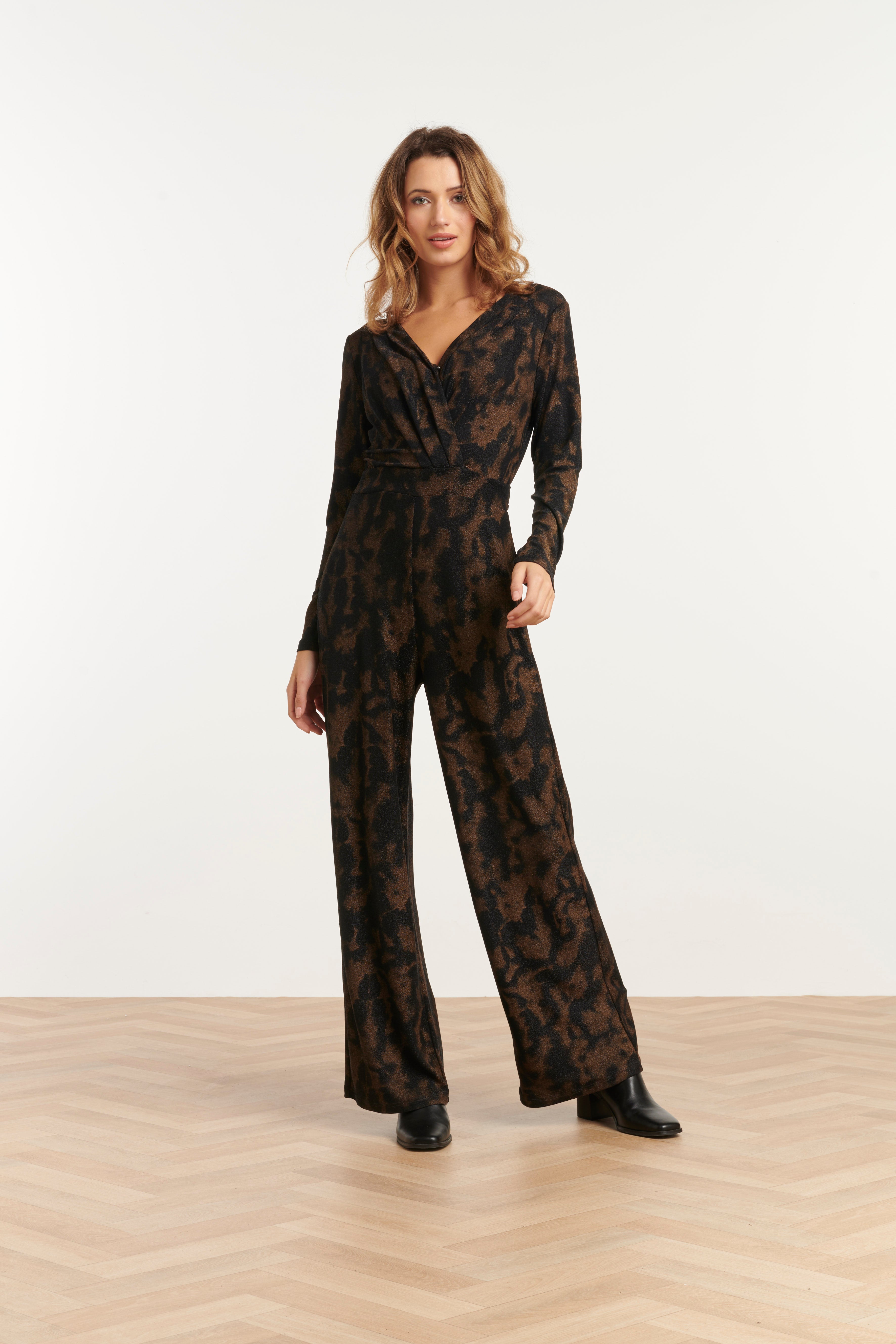 25767 – Smashed Lemon Jumpsuit met abstracte print | Black - Gold