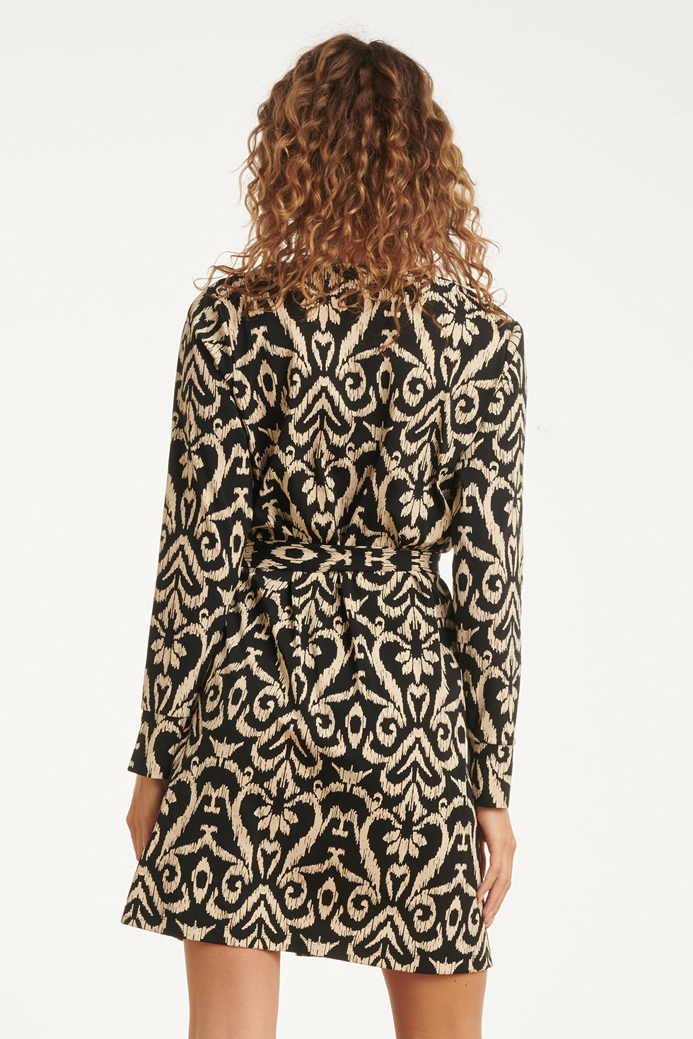 25816 – Travel Jurk Met Aztec-Print | Black - Sand