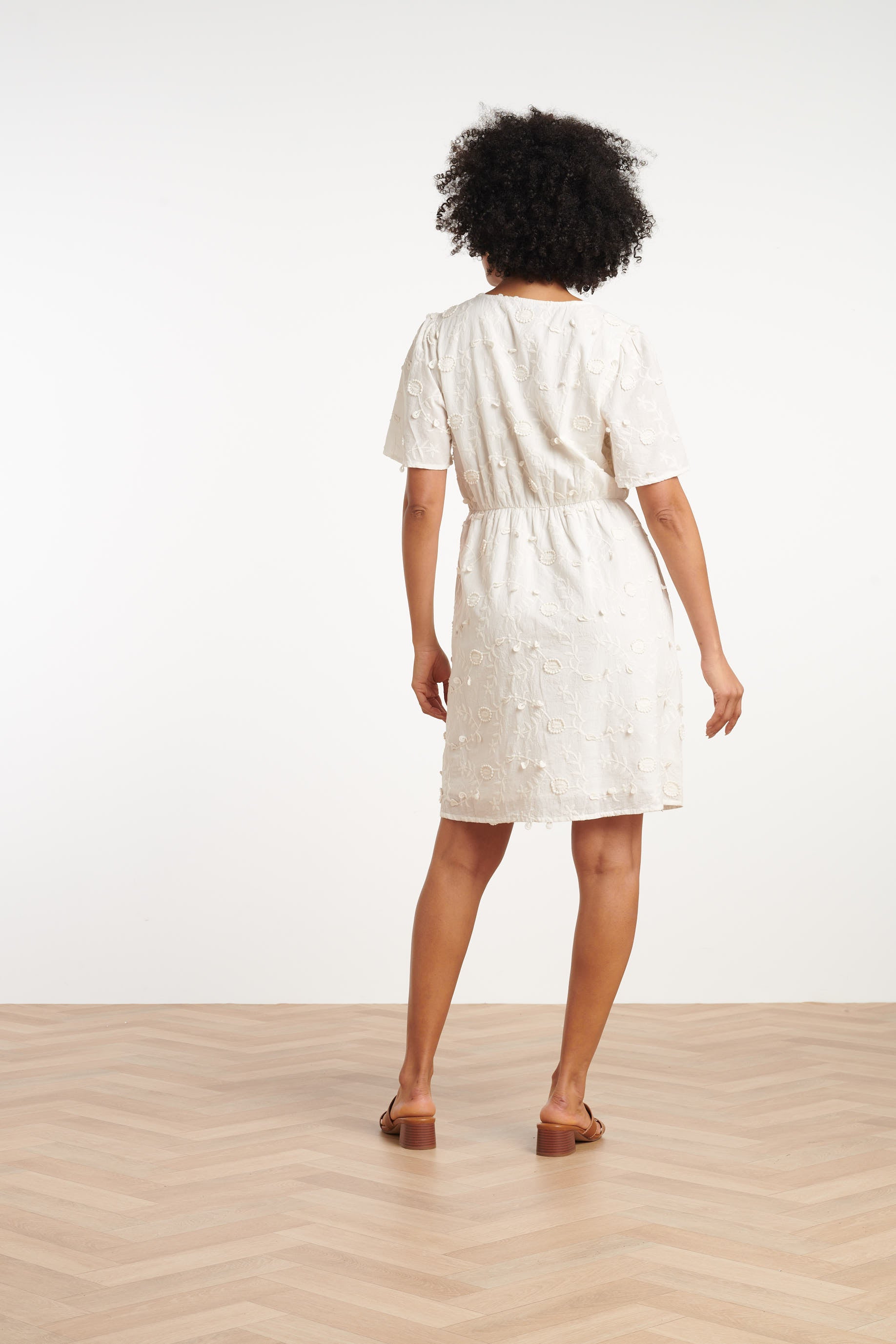 35002, Jurken | White