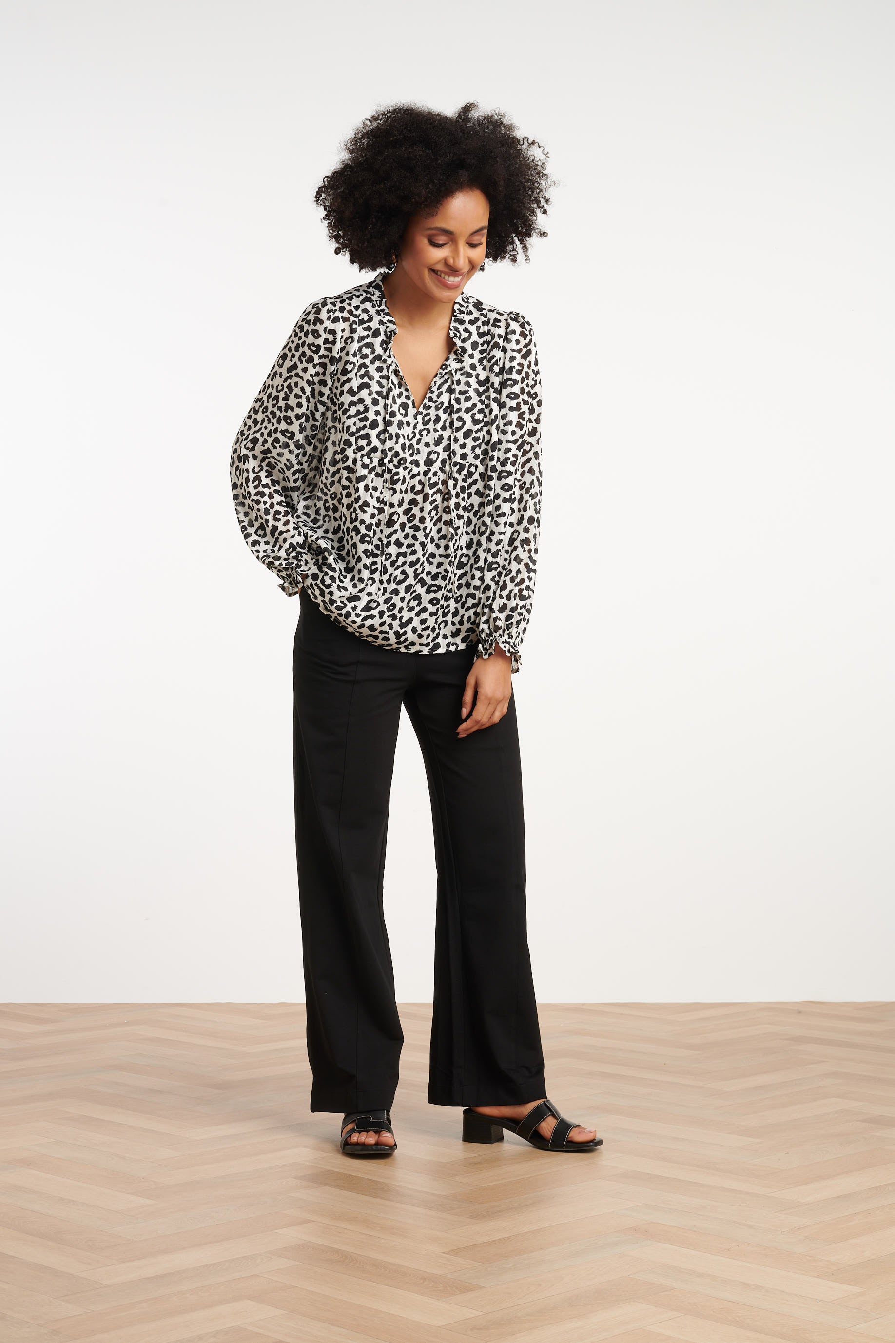 35111, Tops | White-Black