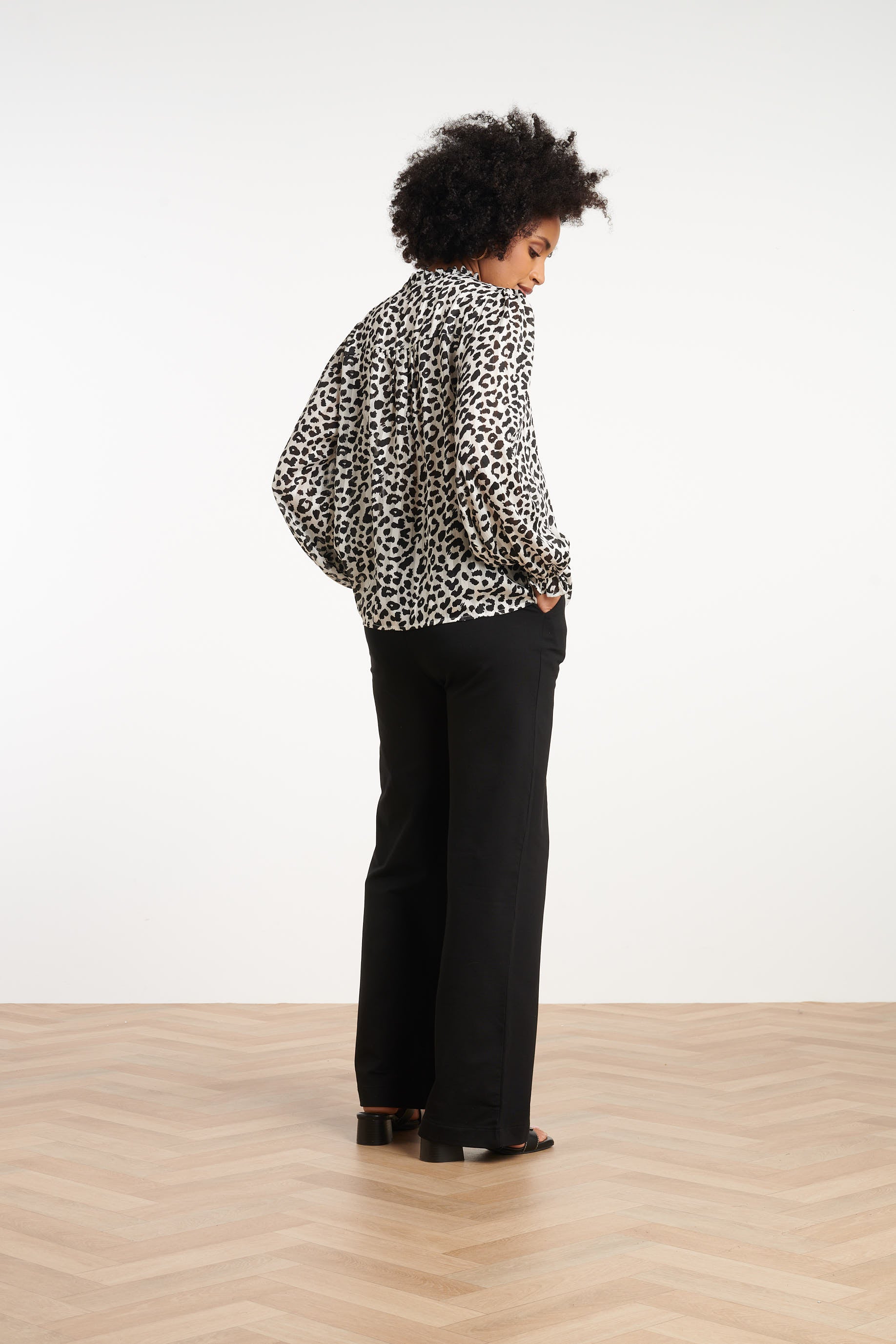 35111, Tops | White-Black
