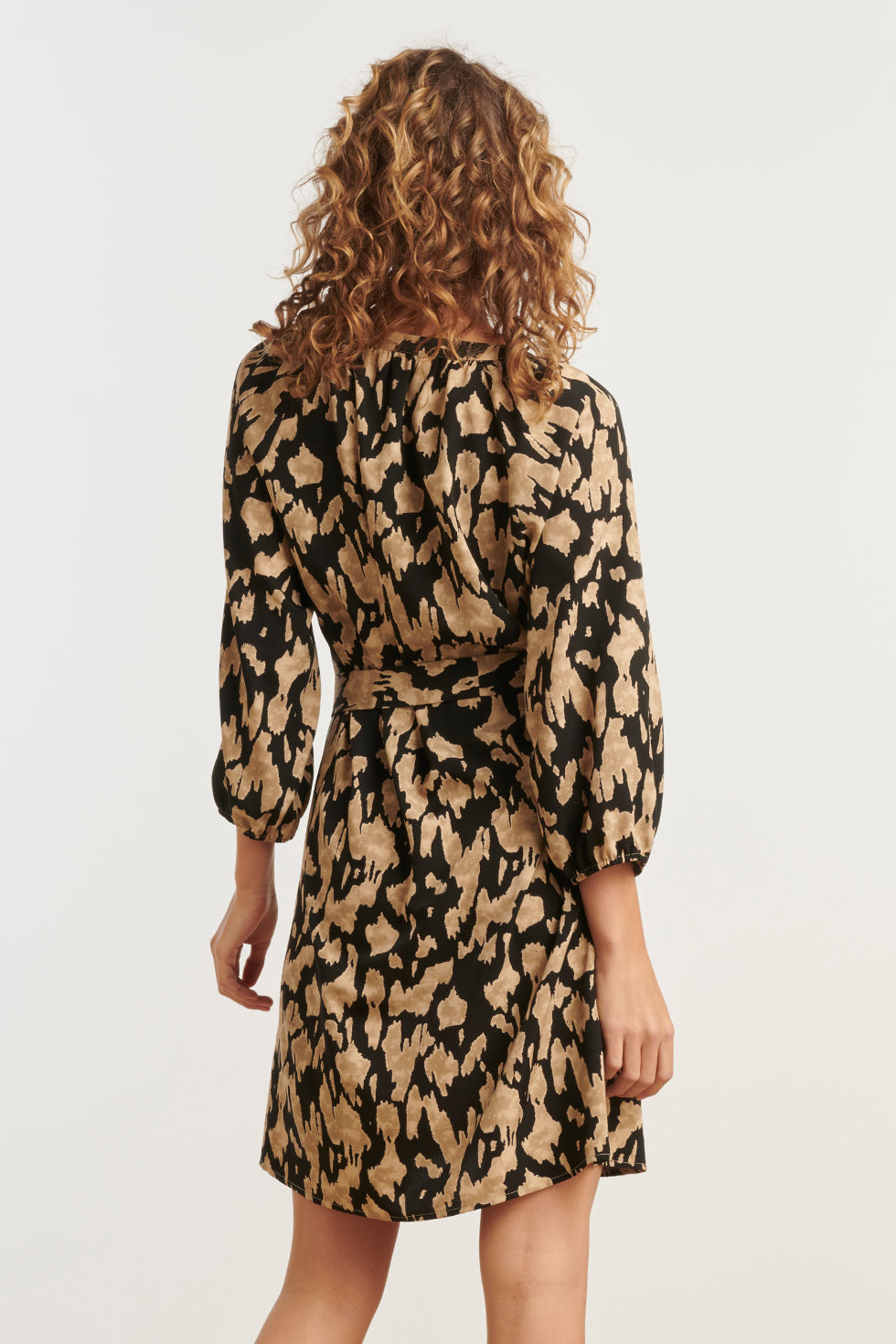 35119, Jurken | Sand-Black