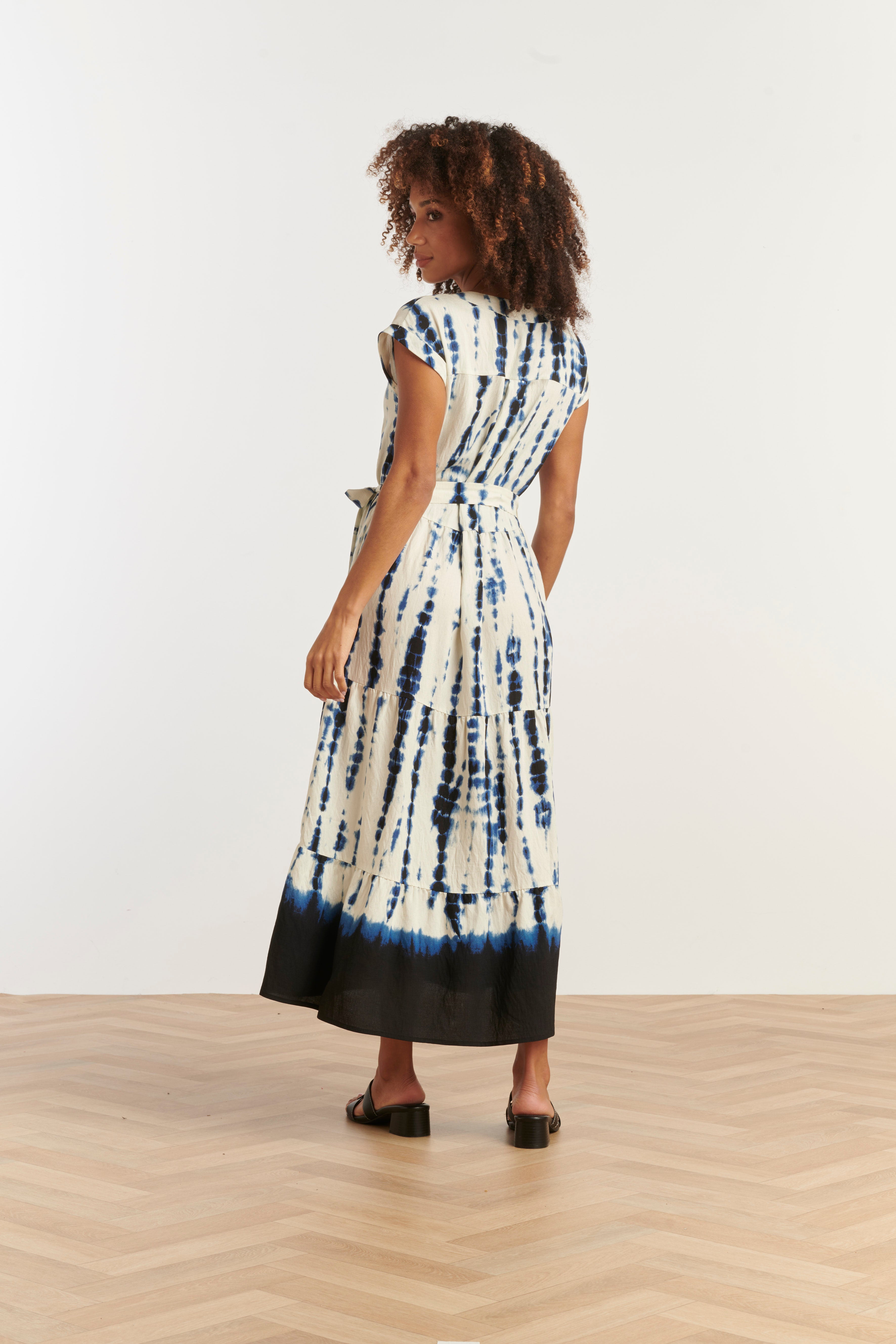 35144, Jurken | Off White - Navy