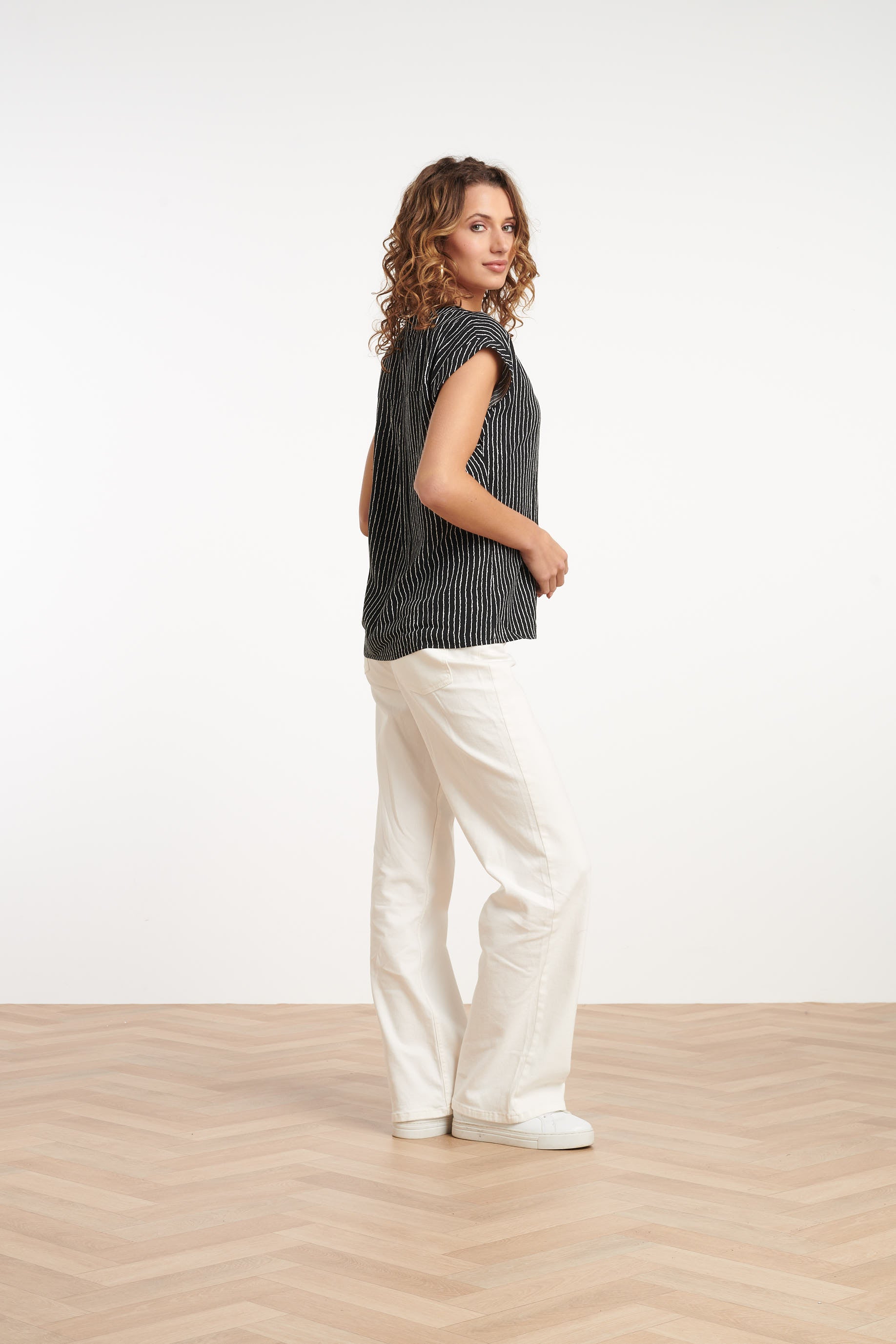 35150, Tops | Black-Off-White