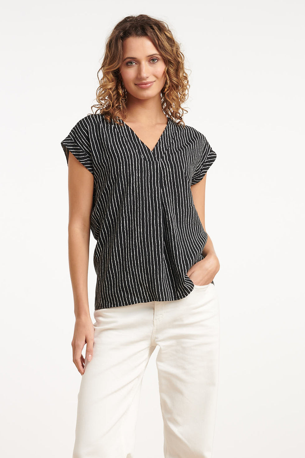 35150, Tops | Black-Off-White