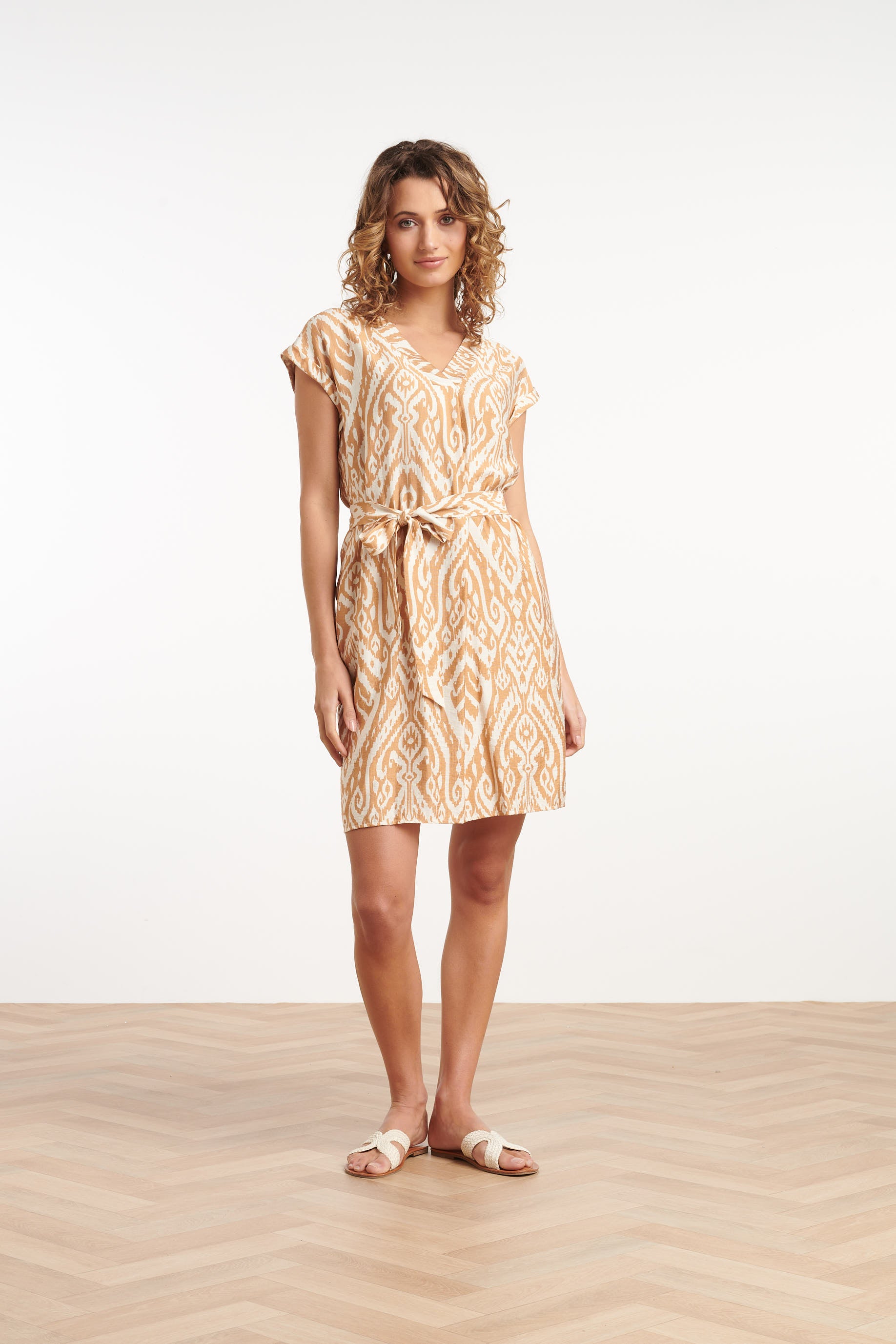 35153, Jurken | Sand-Off White