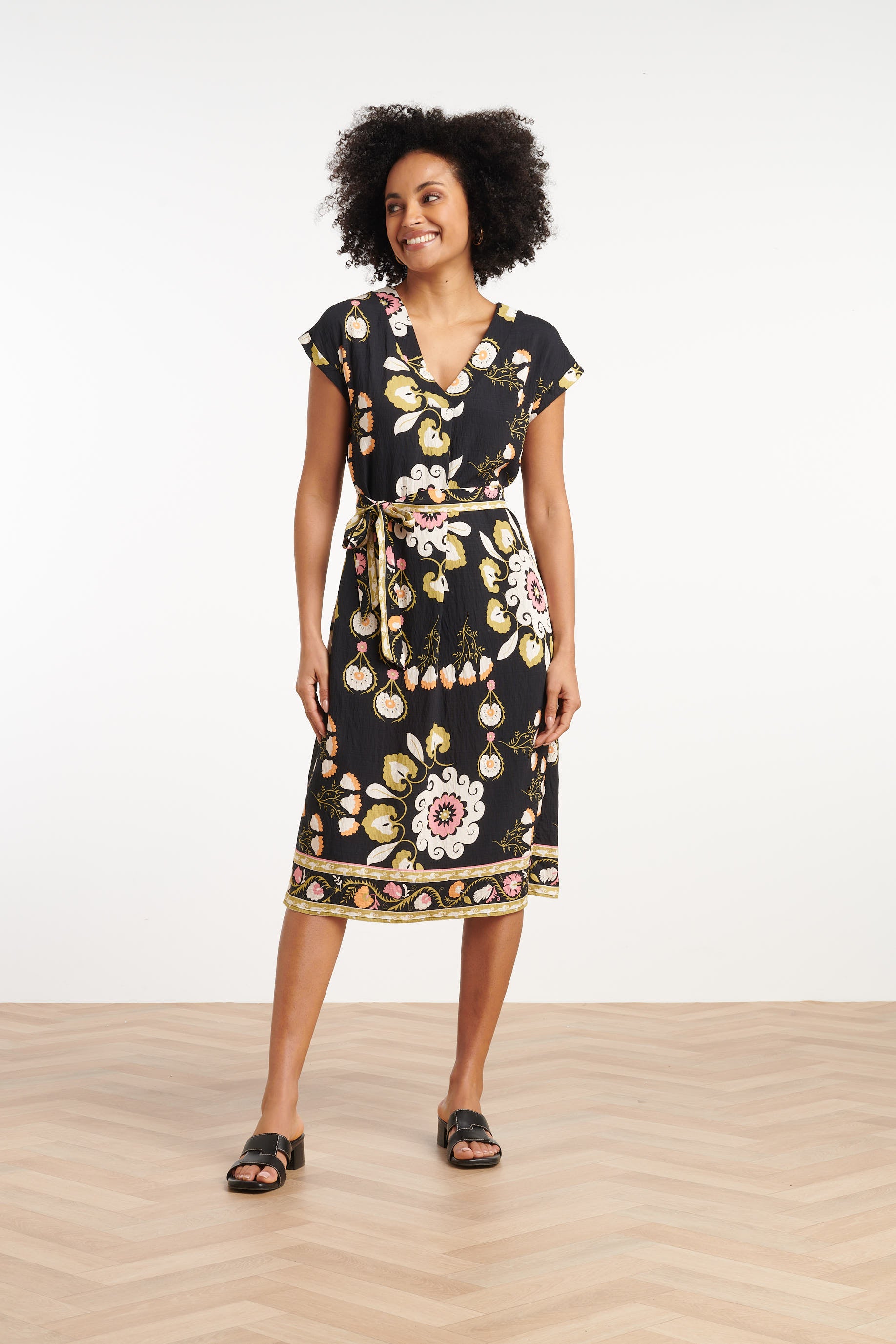 35156, Jurken | Black - Muticolour