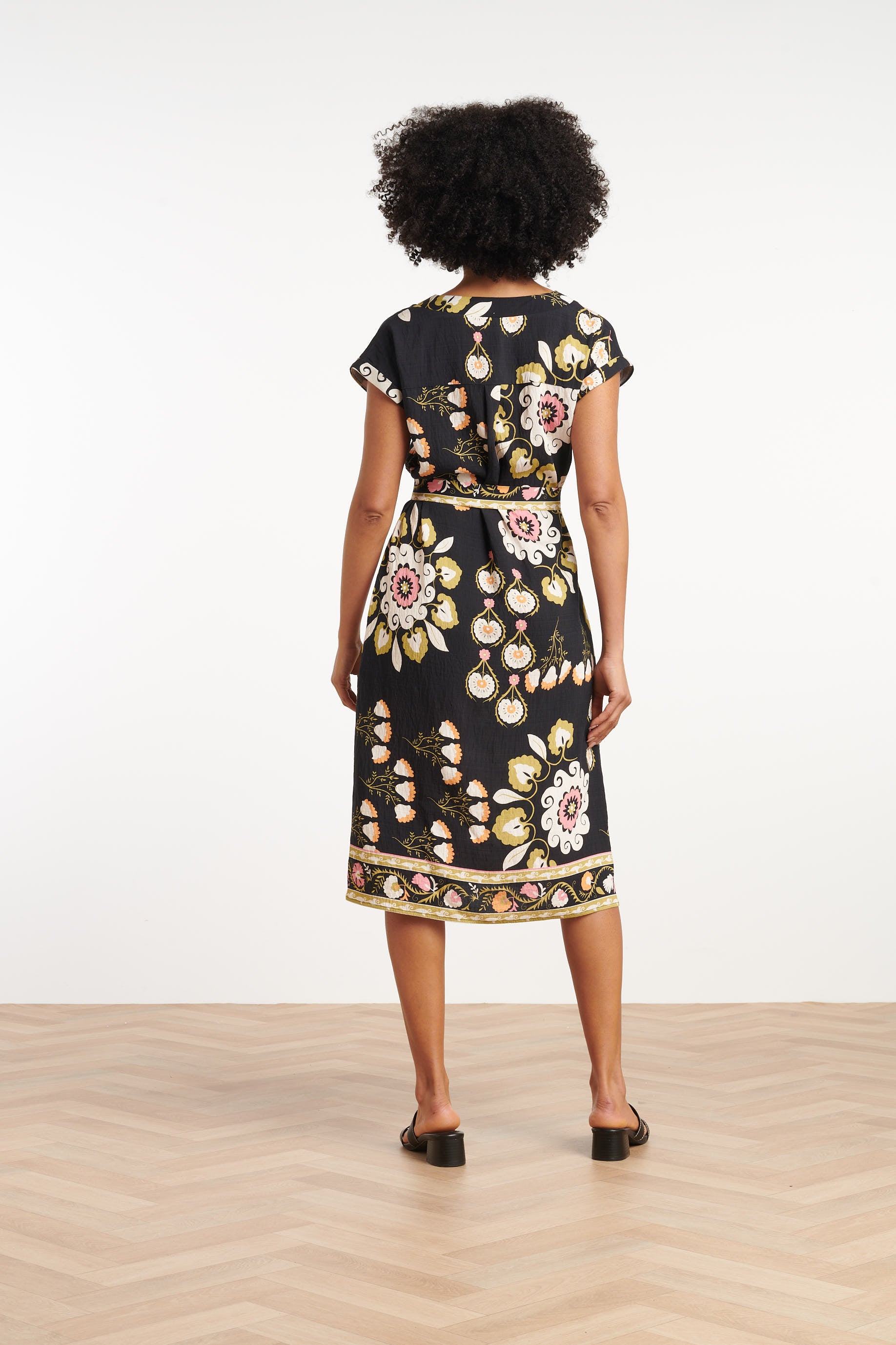 35156, Jurken | Black - Muticolour