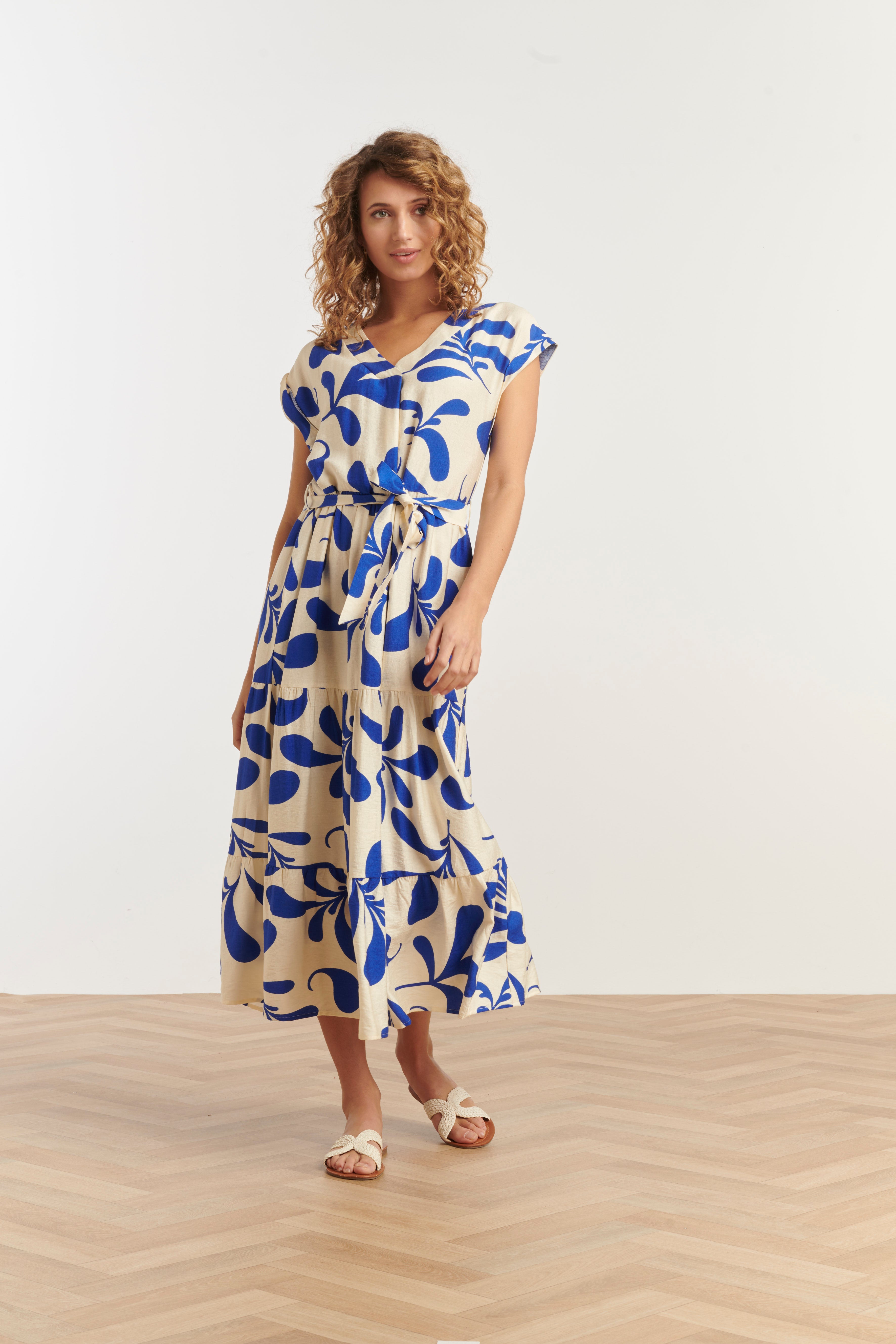 35179, Jurken | Off White - Cobalt