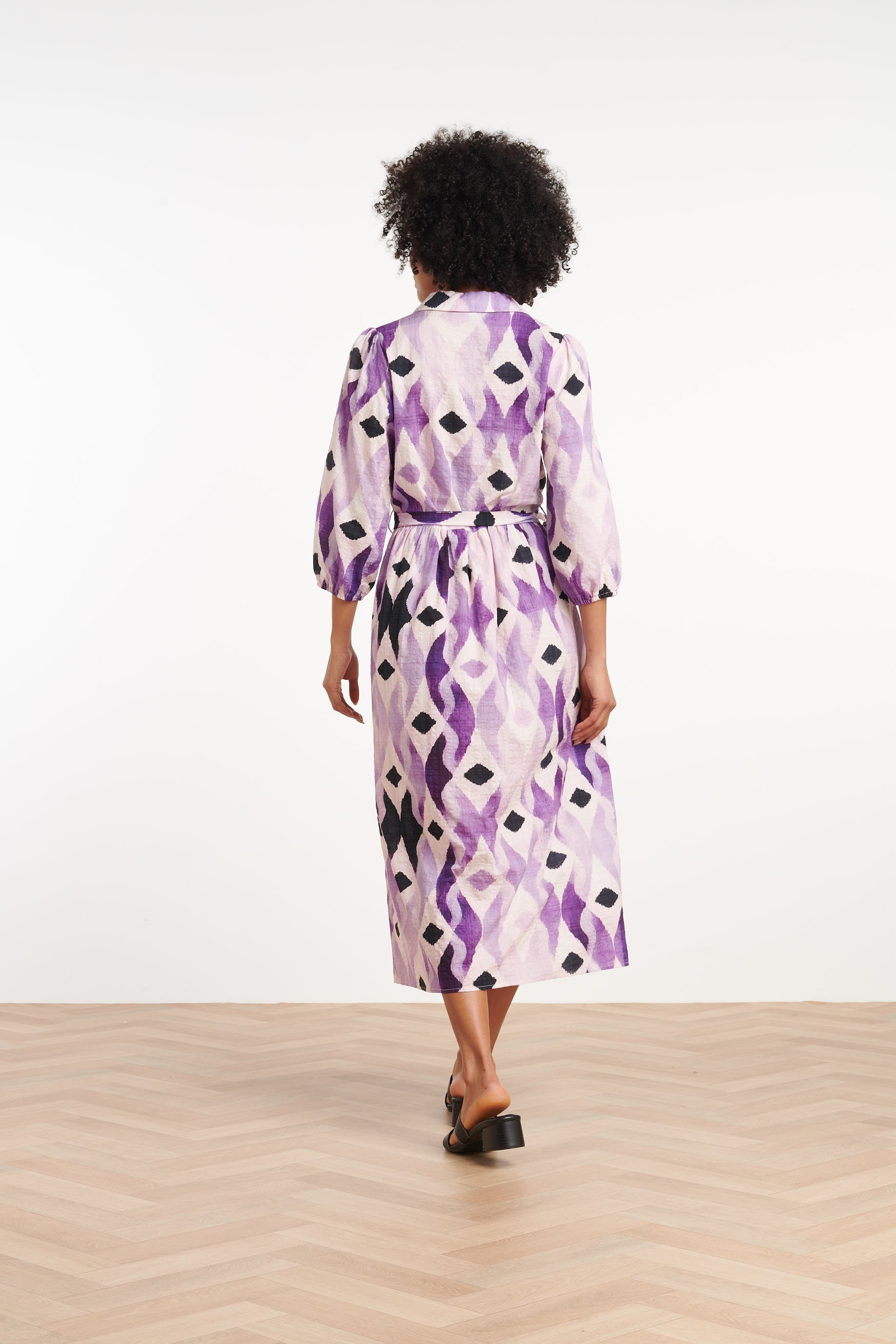 35184, Jurken | Off White - Purple