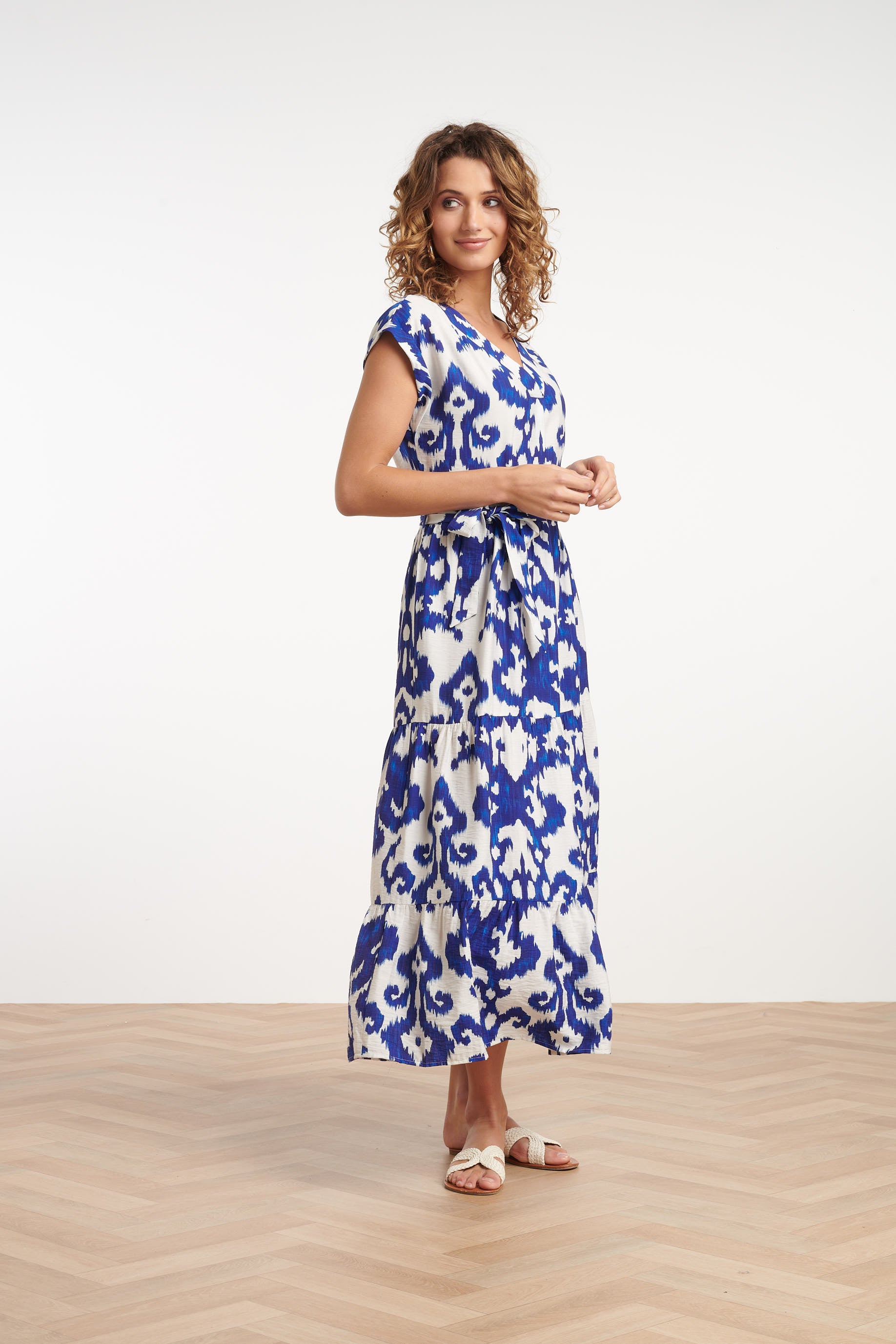 35185, Jurken | Off White-Cobalt Blue
