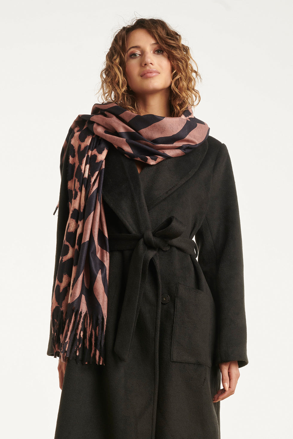 55300 Dubbelzijdige Sjaal Met DierEnprInt in Bruin en Zwart | Brown - Black