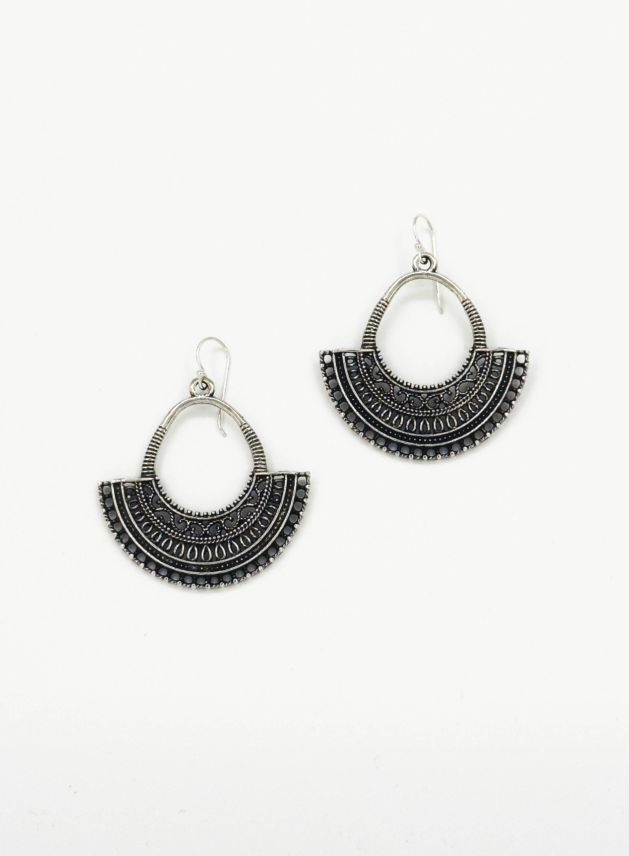 60013 En Boho Waaier Oorbellen Met Tribal Patroon | Silver