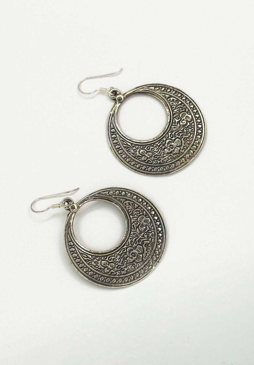 60014 En Boho Ronde Oorbellen Met Tribal Patroon | Silver