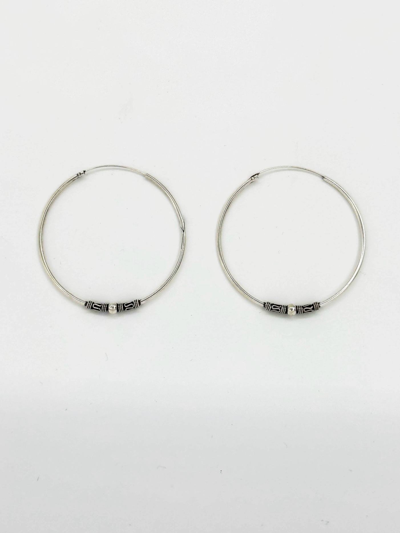 60024 Grote En Bohemian Hoepel Oorbellen | Silver