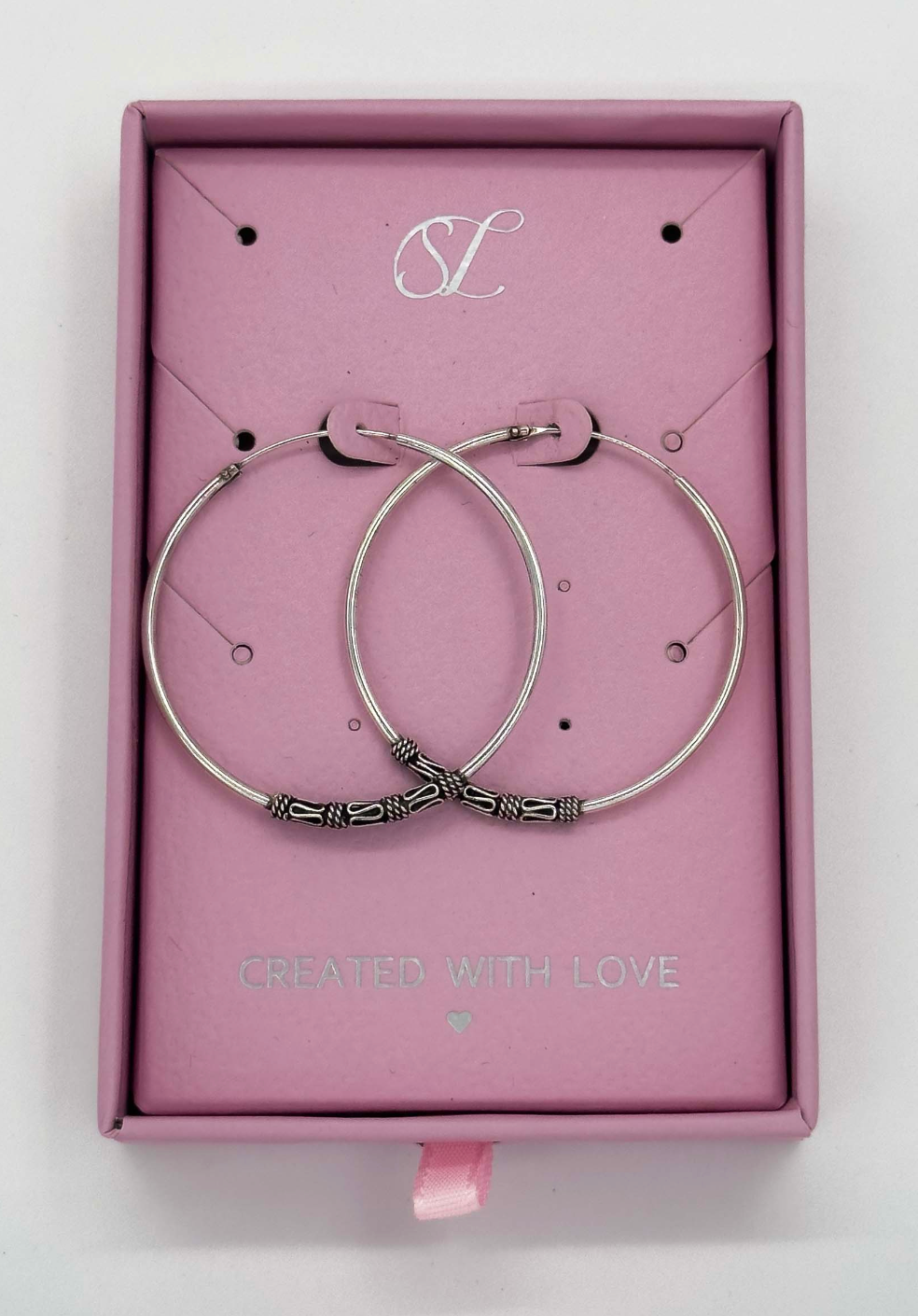 60027 Middelgrote En Bohemian Hoepel Oorbellen | Silver