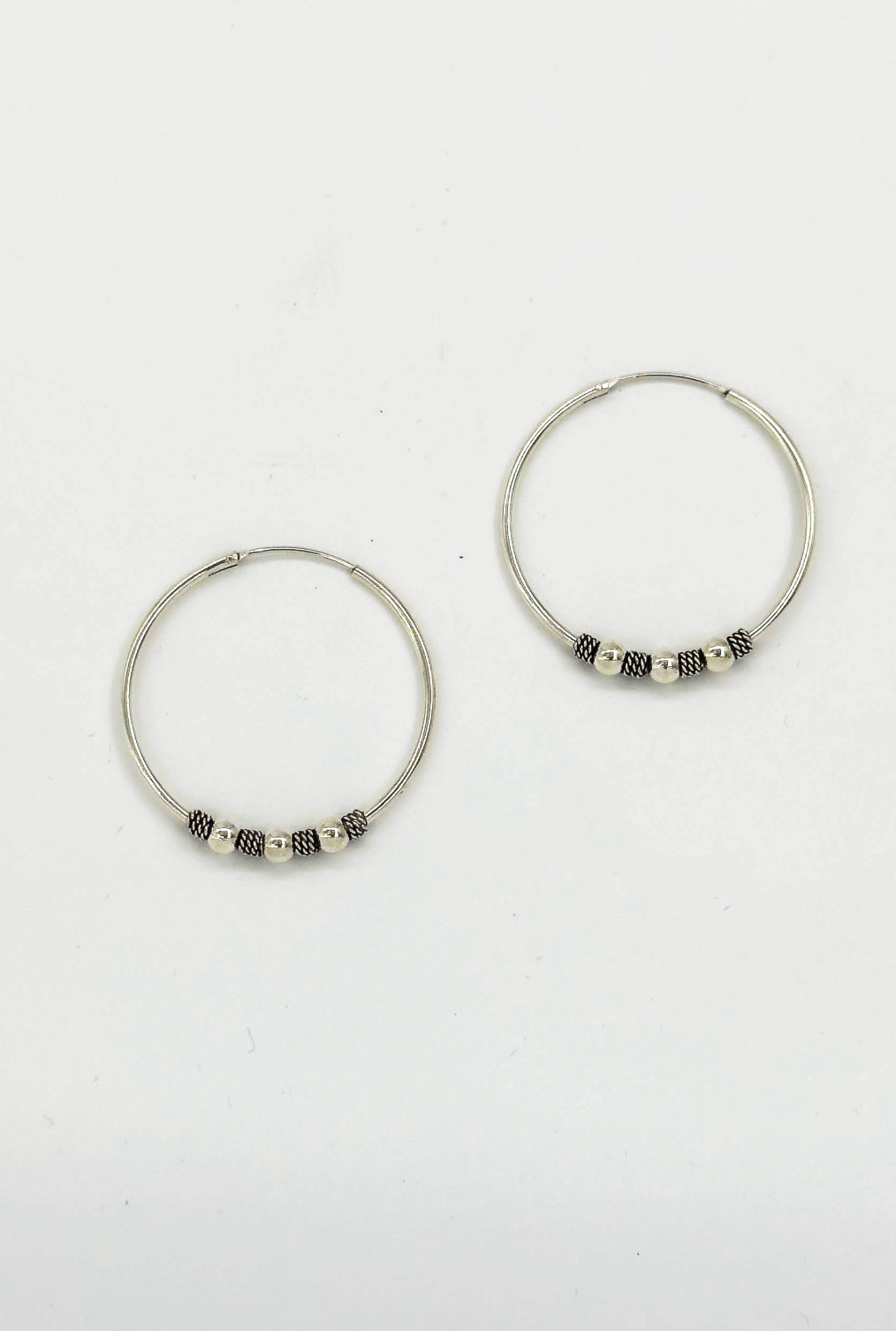 60028 Middelgrote En Bohemian Hoepel Oorbellen | Silver