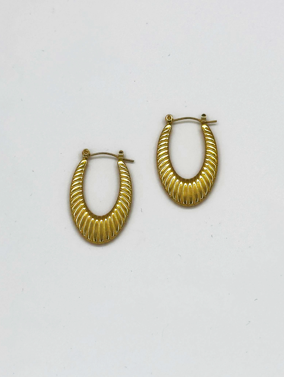 60057 Title: Roestvrijstalen Hoepel Oorbellen Met Textuur | Gold