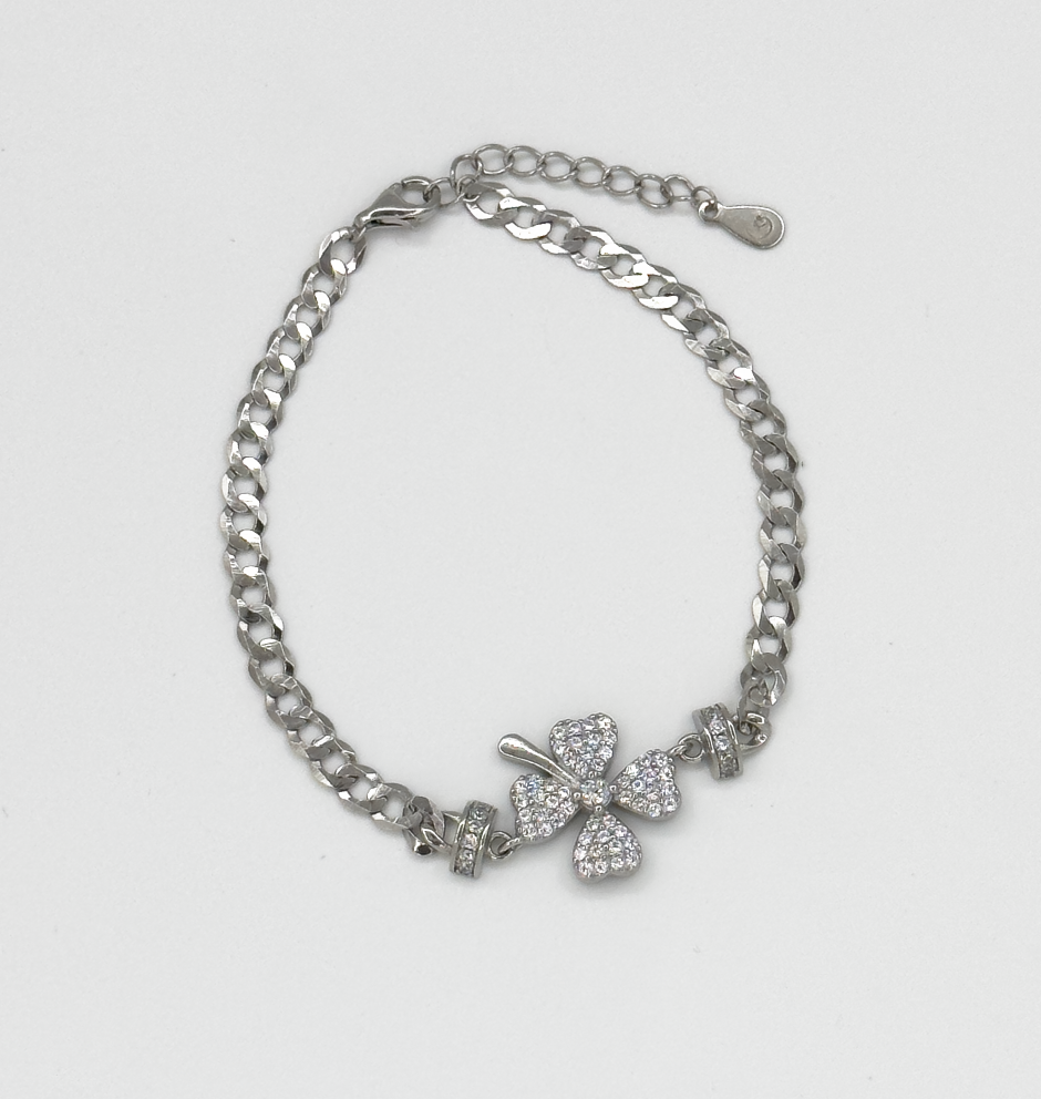 62039 En Armband Met Klaver Hangerzirkoon Kristallen | Silver