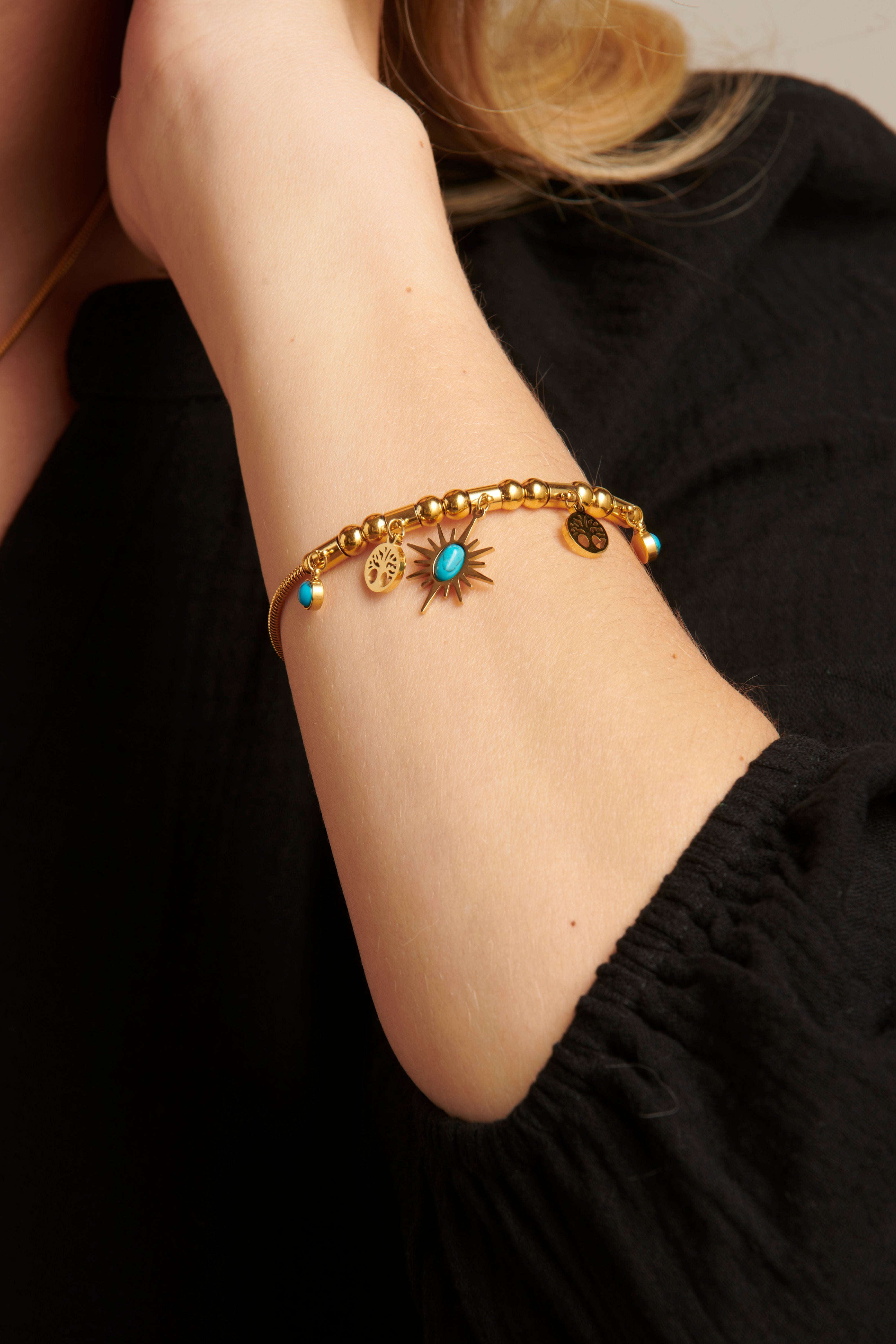 62050 Fijne Roestvrijstalen Armband Met Bohemian Turquoise Hangers | Gold