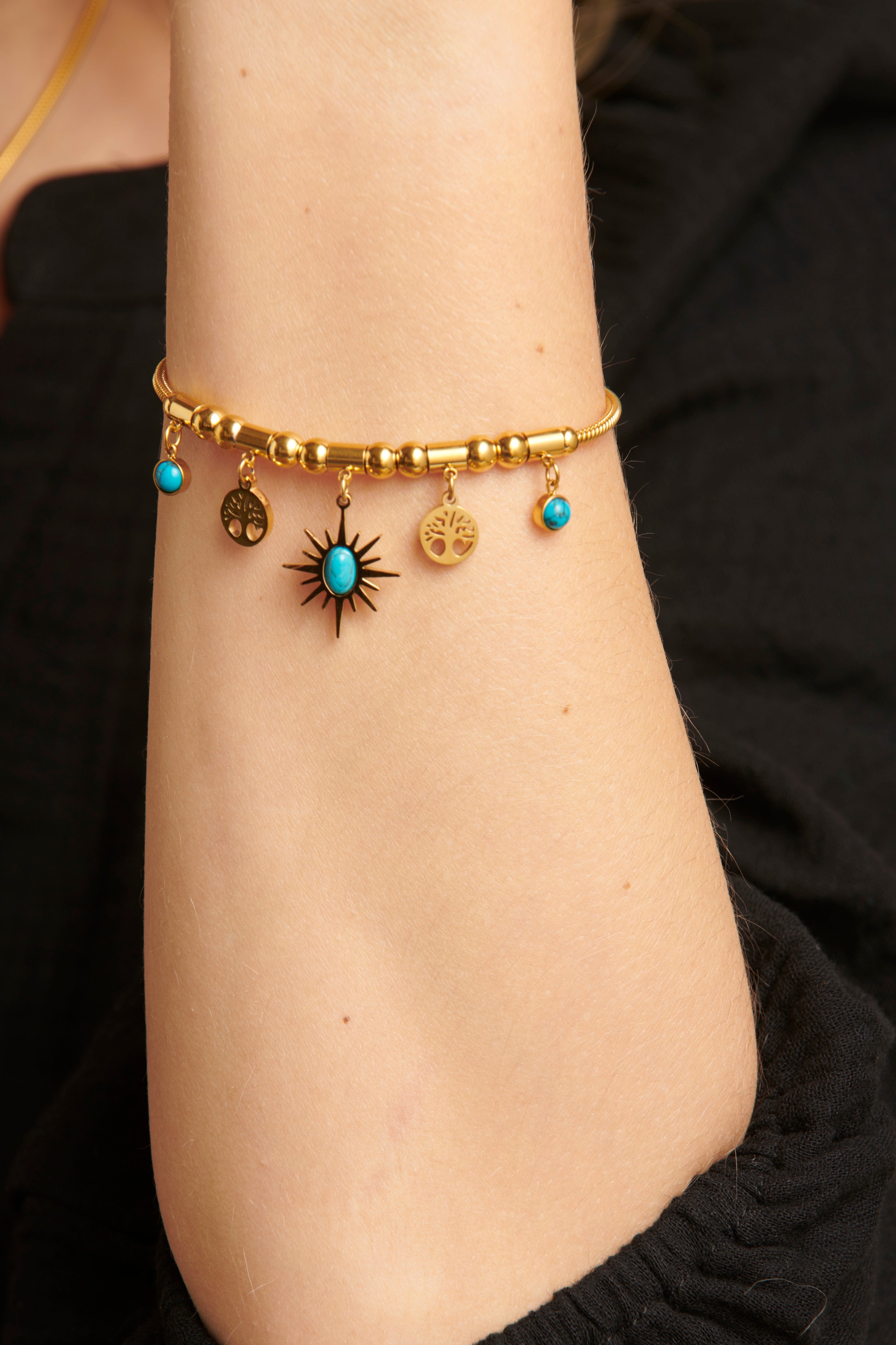 62050 Fijne Roestvrijstalen Armband Met Bohemian Turquoise Hangers | Gold