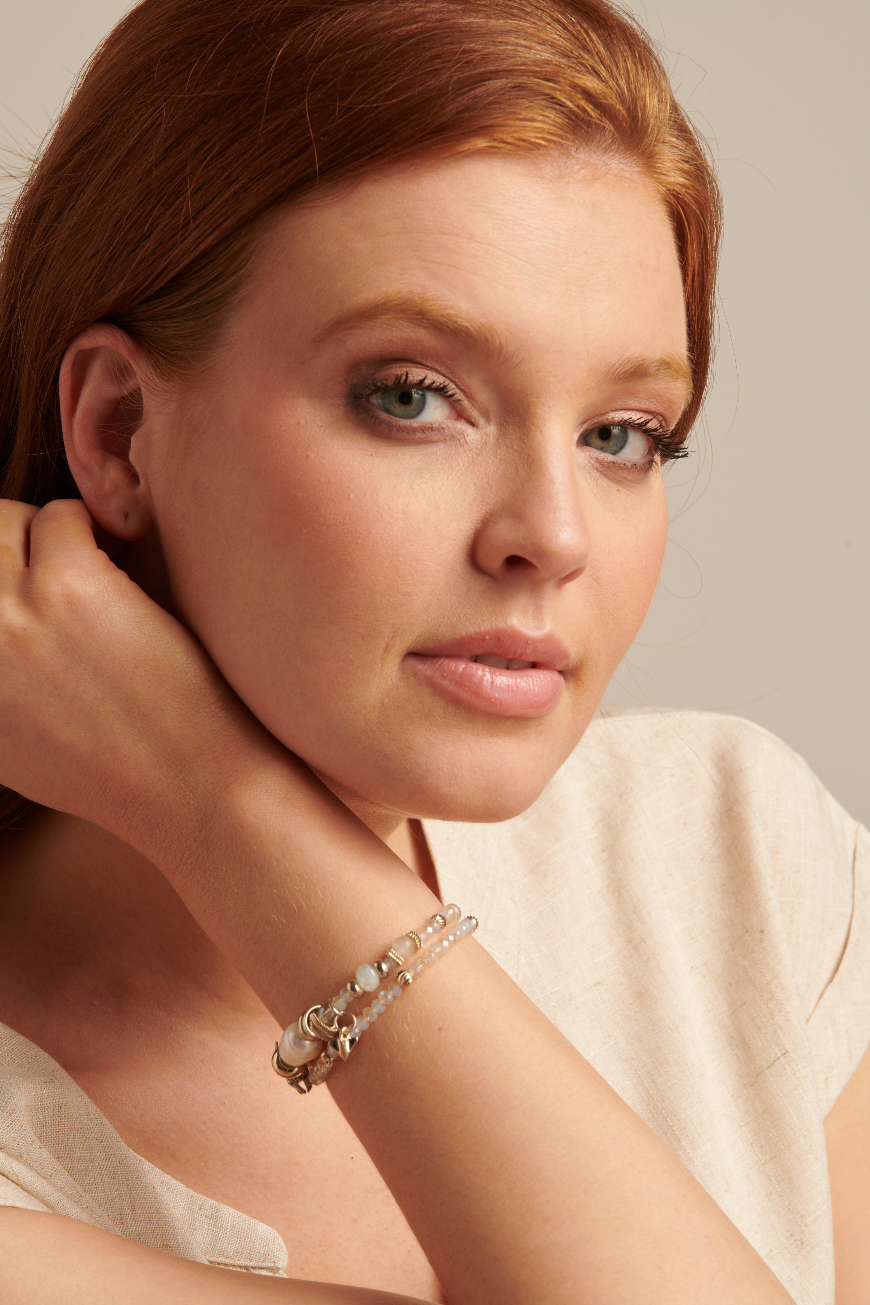 64008 Elastische Ketting Met Mix Van Parelskwartsstenen | Silver - Creme