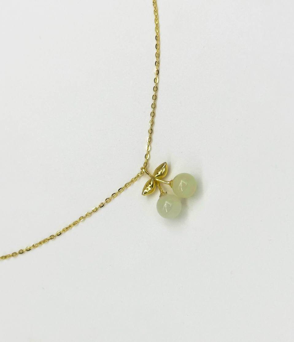 64012 Dunne Vergulde En Ketting Met Kersen Hangerhetian Jade | Gold