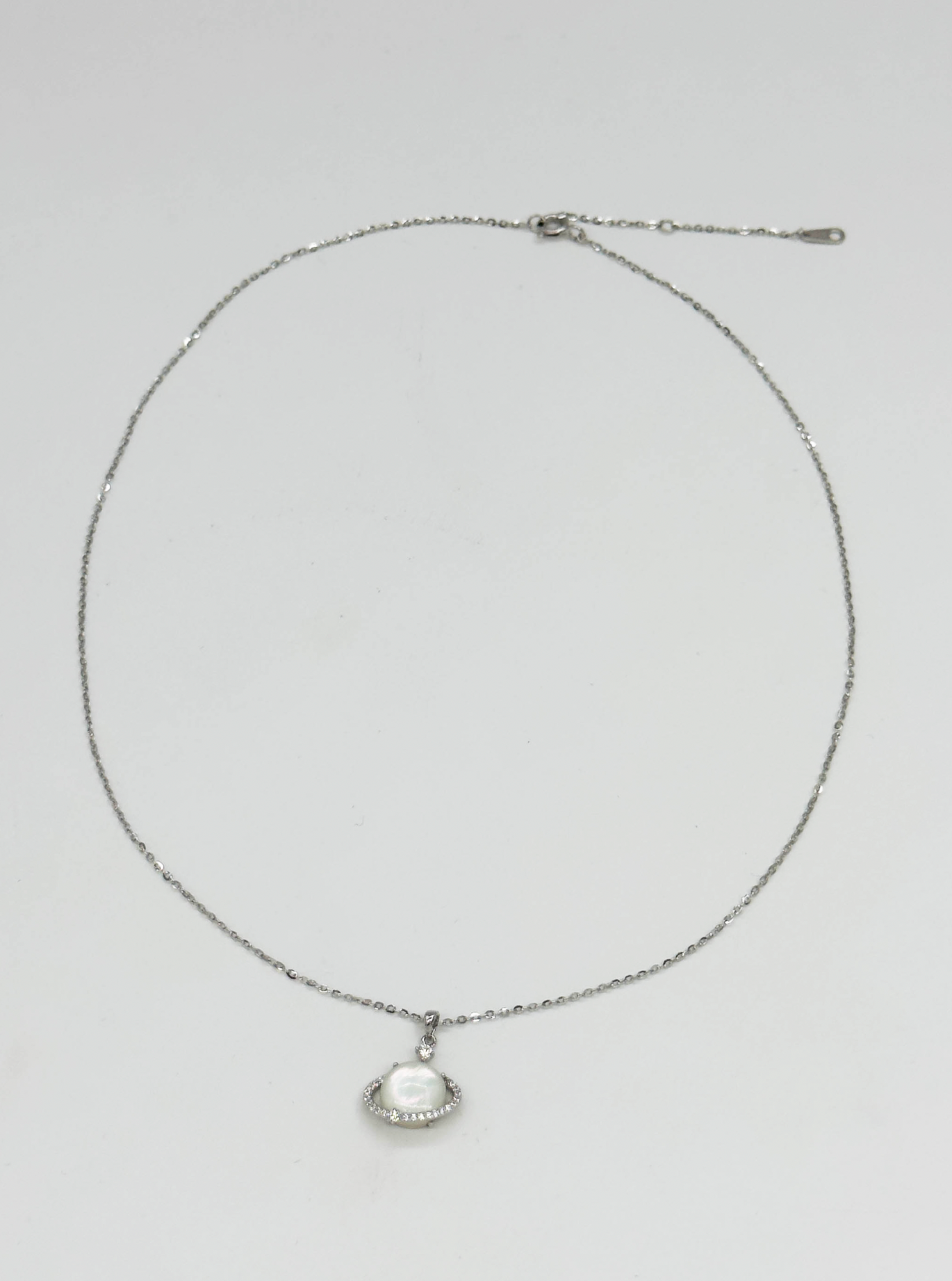 64038 Fijn En Ketting Met Kattenoog Steen Saturnus Hanger | Silver