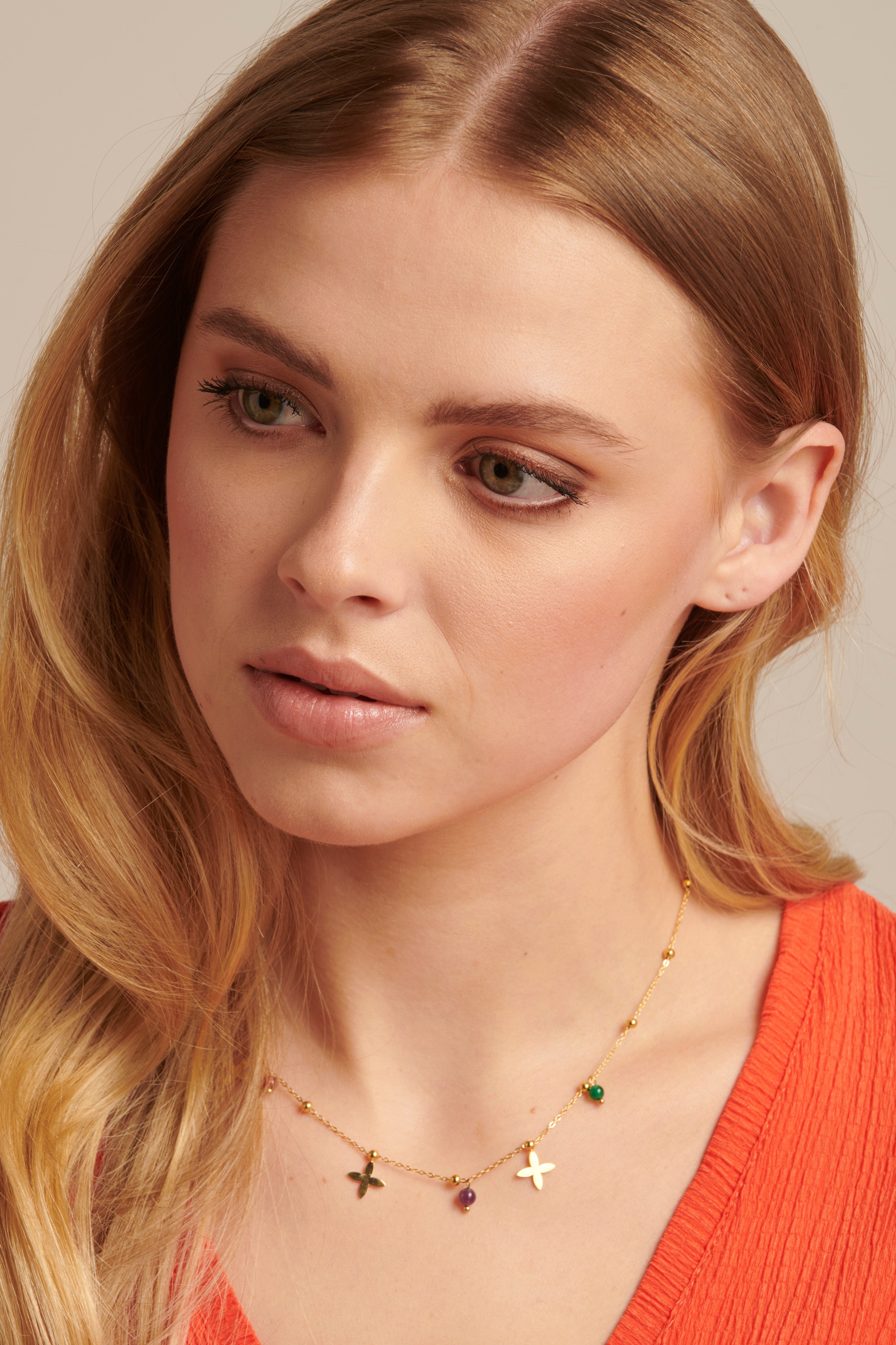 64051 Fijne Roestvrijstalen Ketting Met Bloemvormige Hangerskwartsstenen | Gold