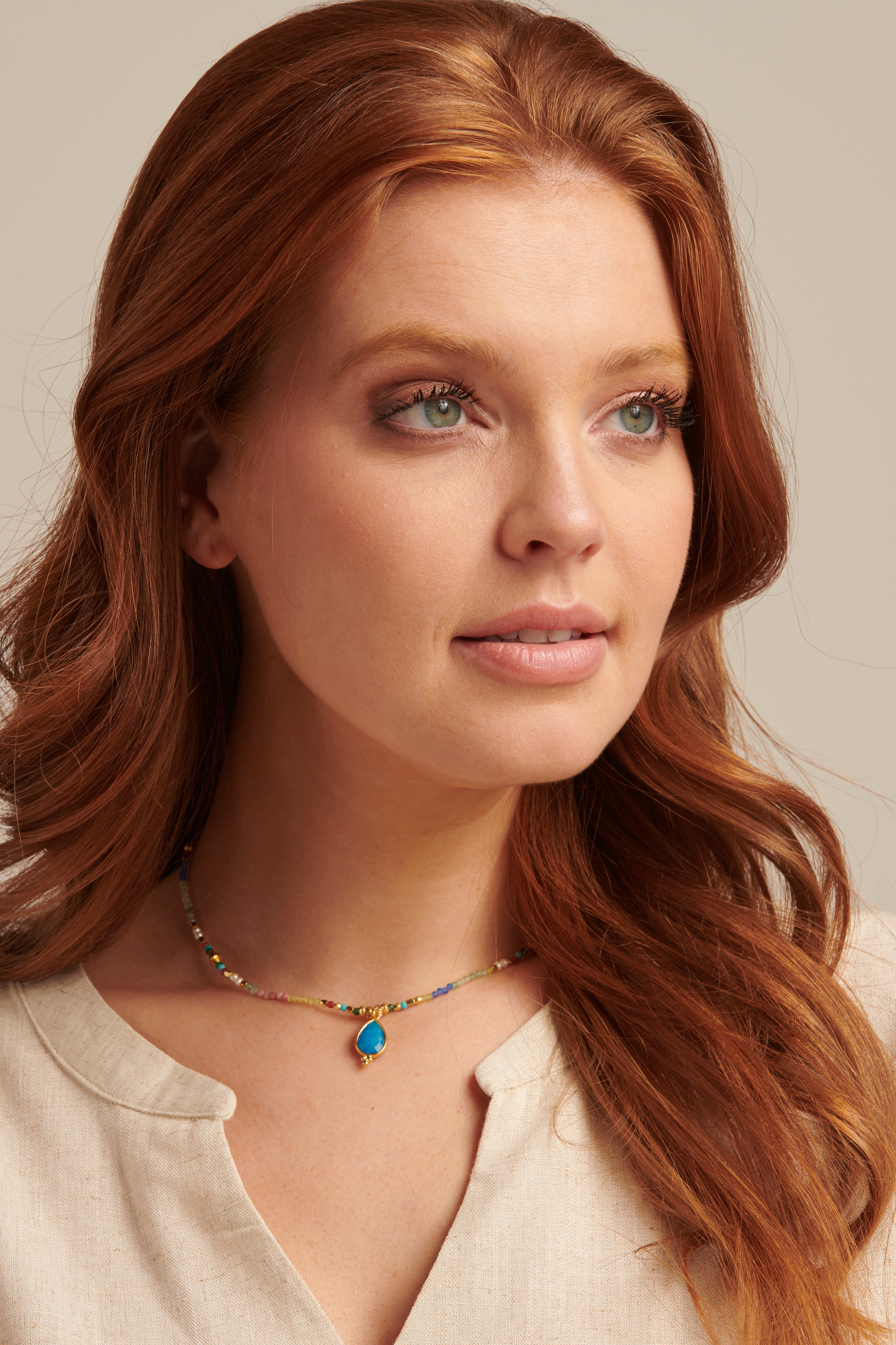 64054 Dubbellaags Steen Kralen Ketting Met Grote Kwarts Hanger | Muticolour