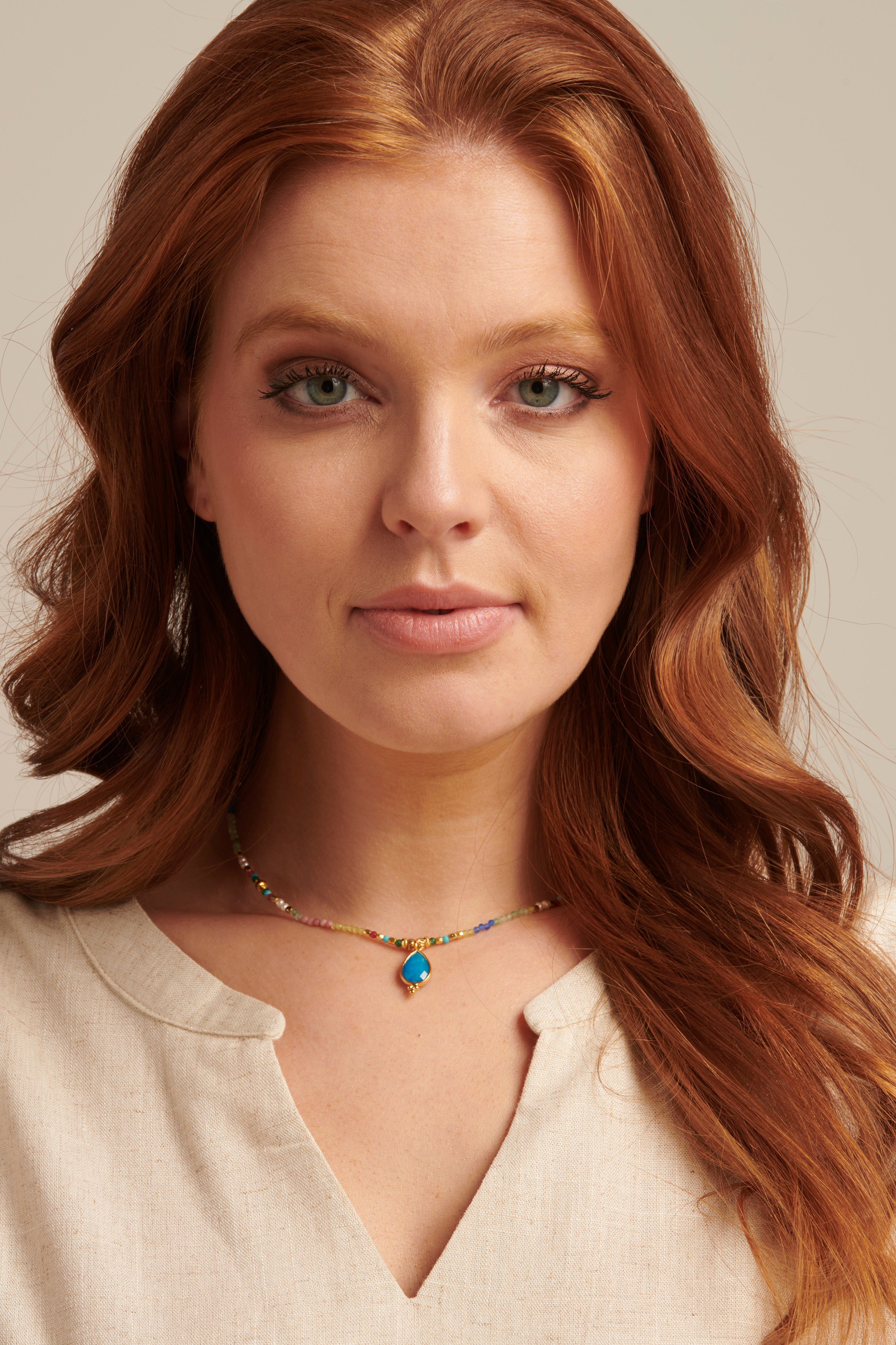 64054 Dubbellaags Steen Kralen Ketting Met Grote Kwarts Hanger | Muticolour