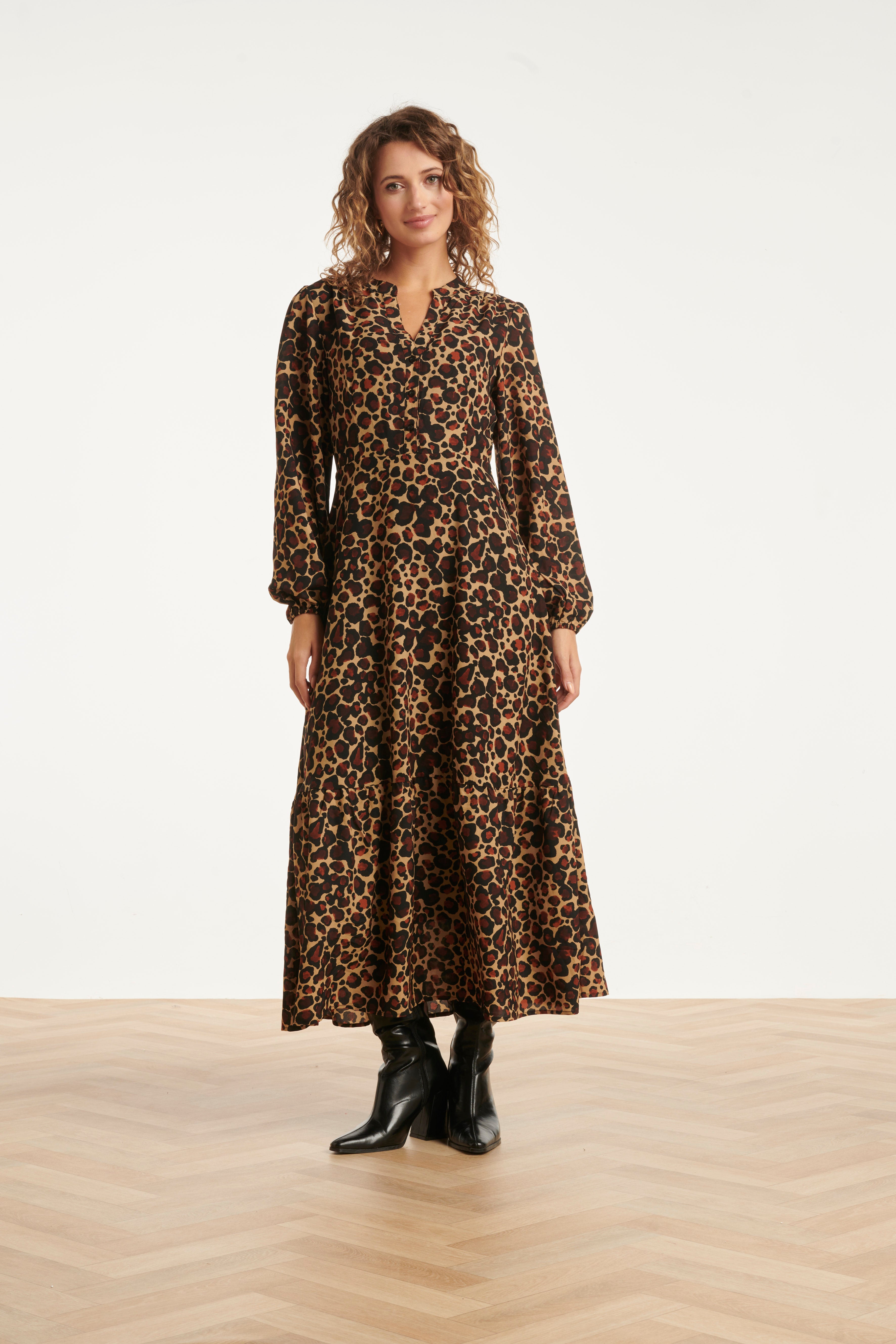 Chiffon Dierenprint Jurk Met Pofmouwen En V-Hals In Camel En Bruin | Camel - Brown