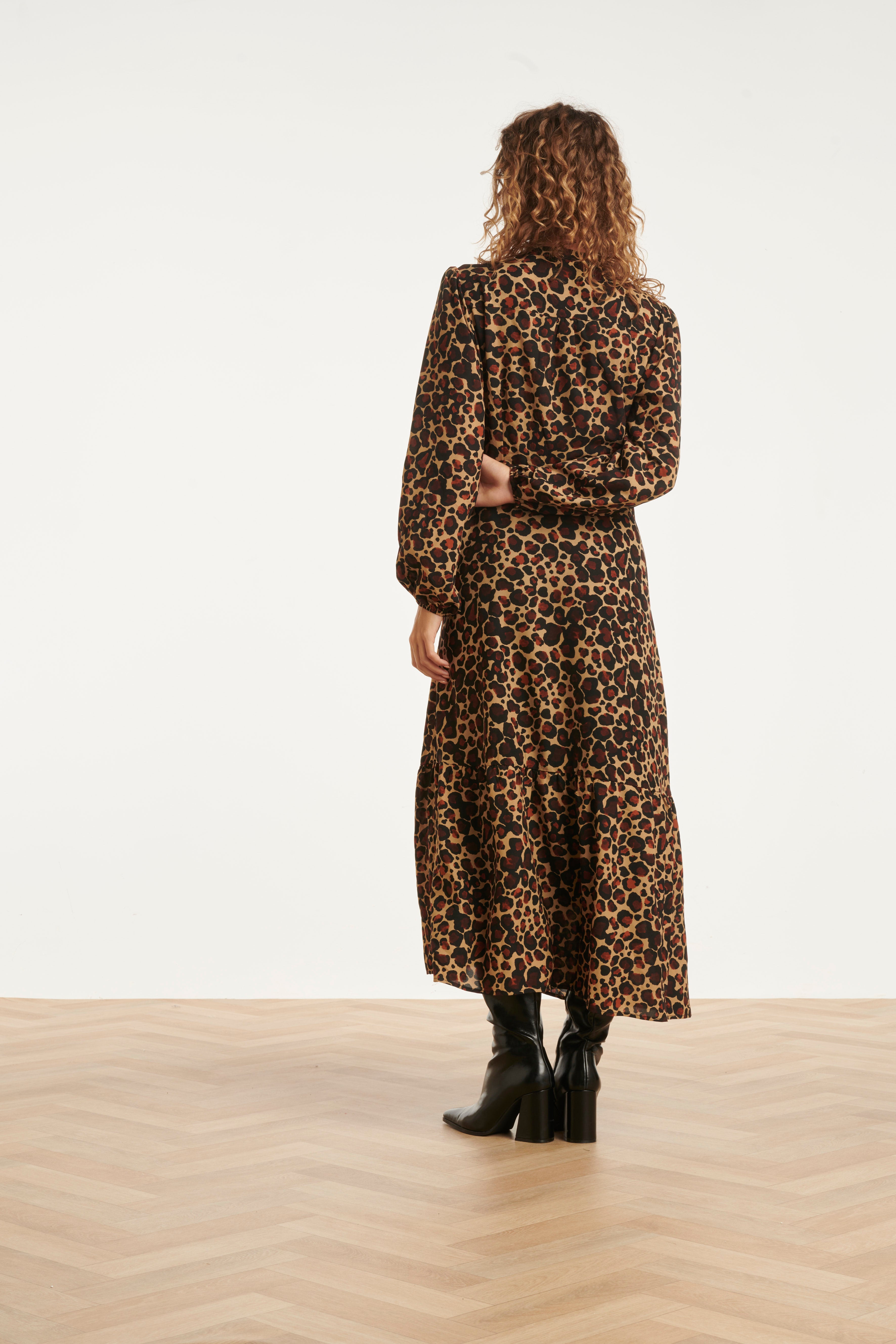 Chiffon Dierenprint Jurk Met Pofmouwen En V-Hals In Camel En Bruin | Camel - Brown