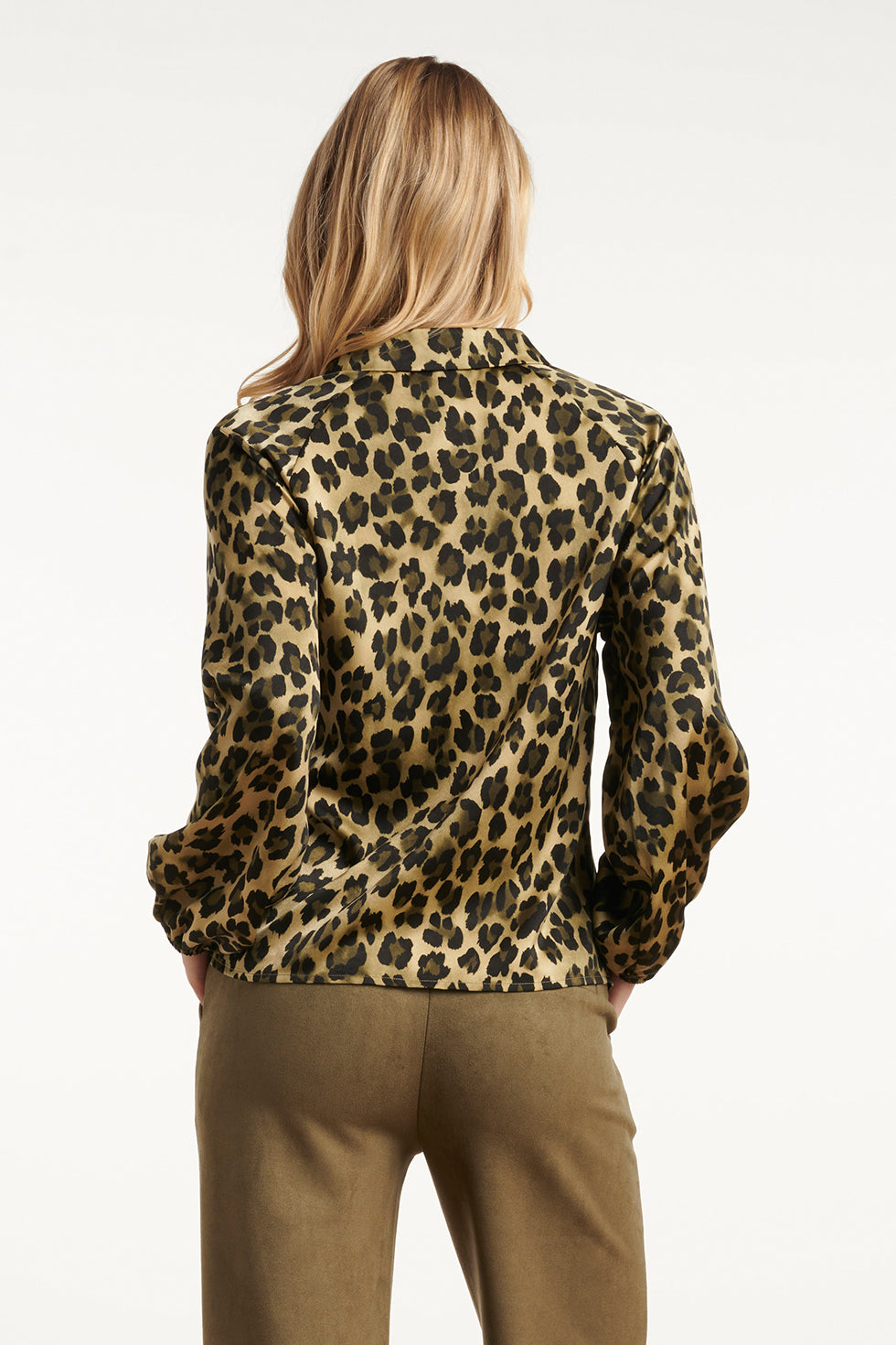 Satijnen Blouse met Luipaardprint en Pofmouwen in Army en Zwart | army-black