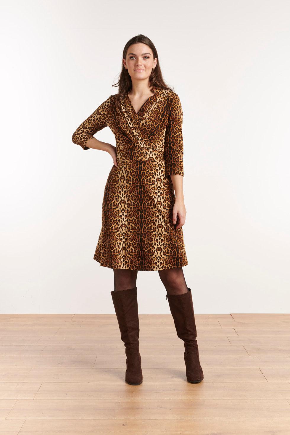 22659 Stretch Jurk Overslag Dierenprint