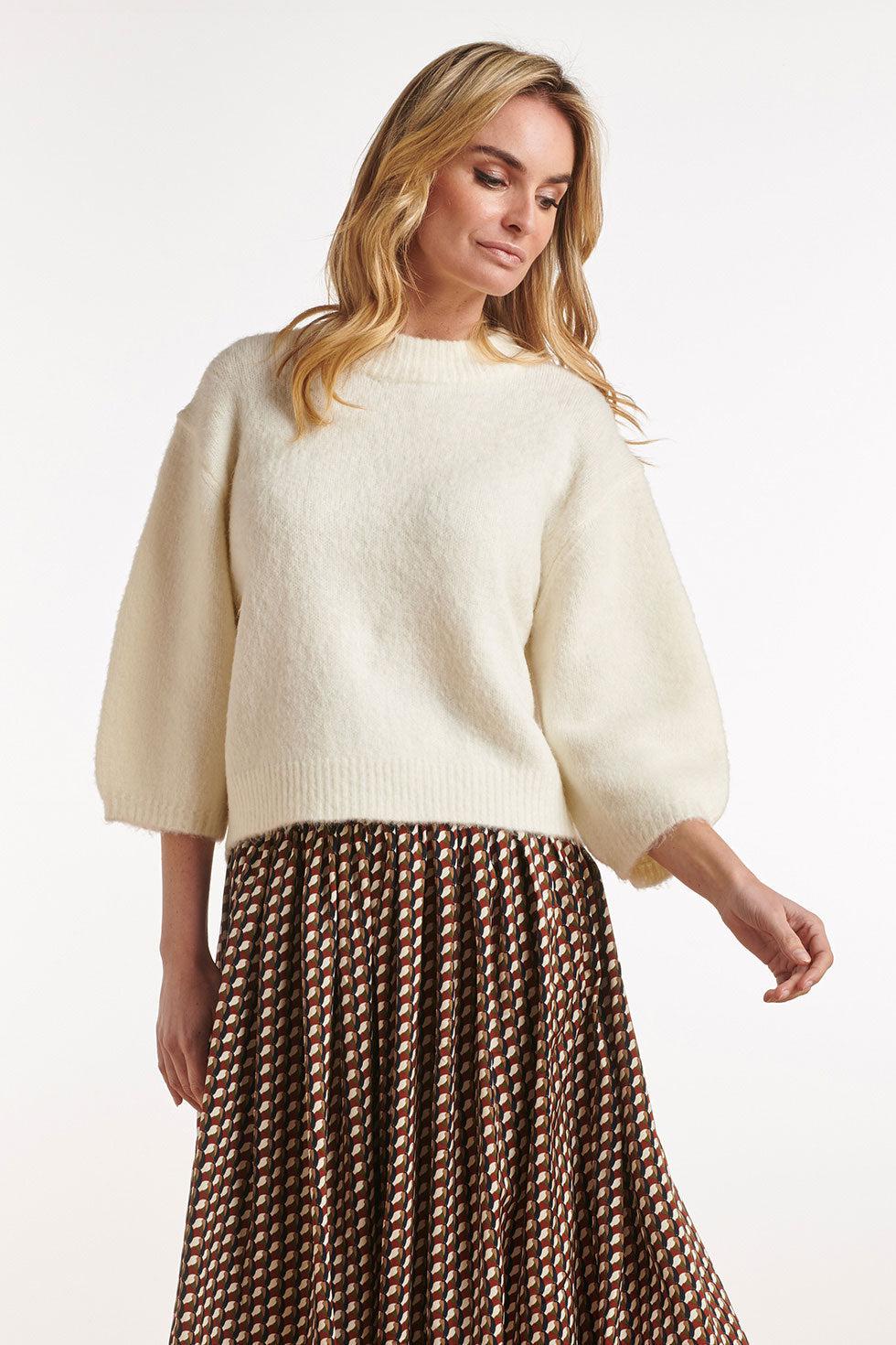 22685 Trui Pofmouw Driekwart Wit