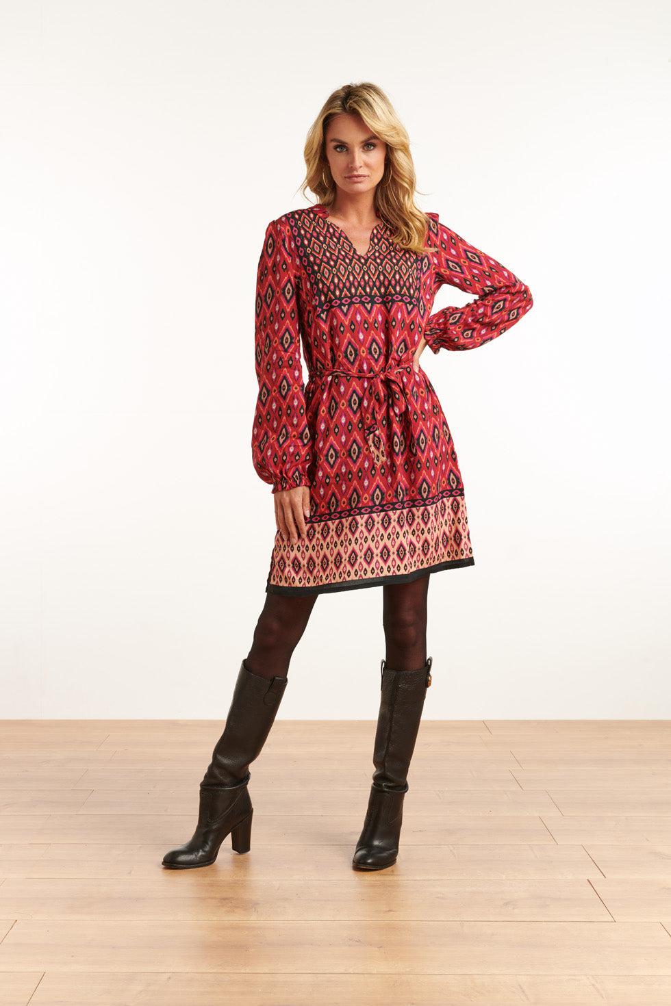 22700 Viscose Korte Jurk Met Aztec Print