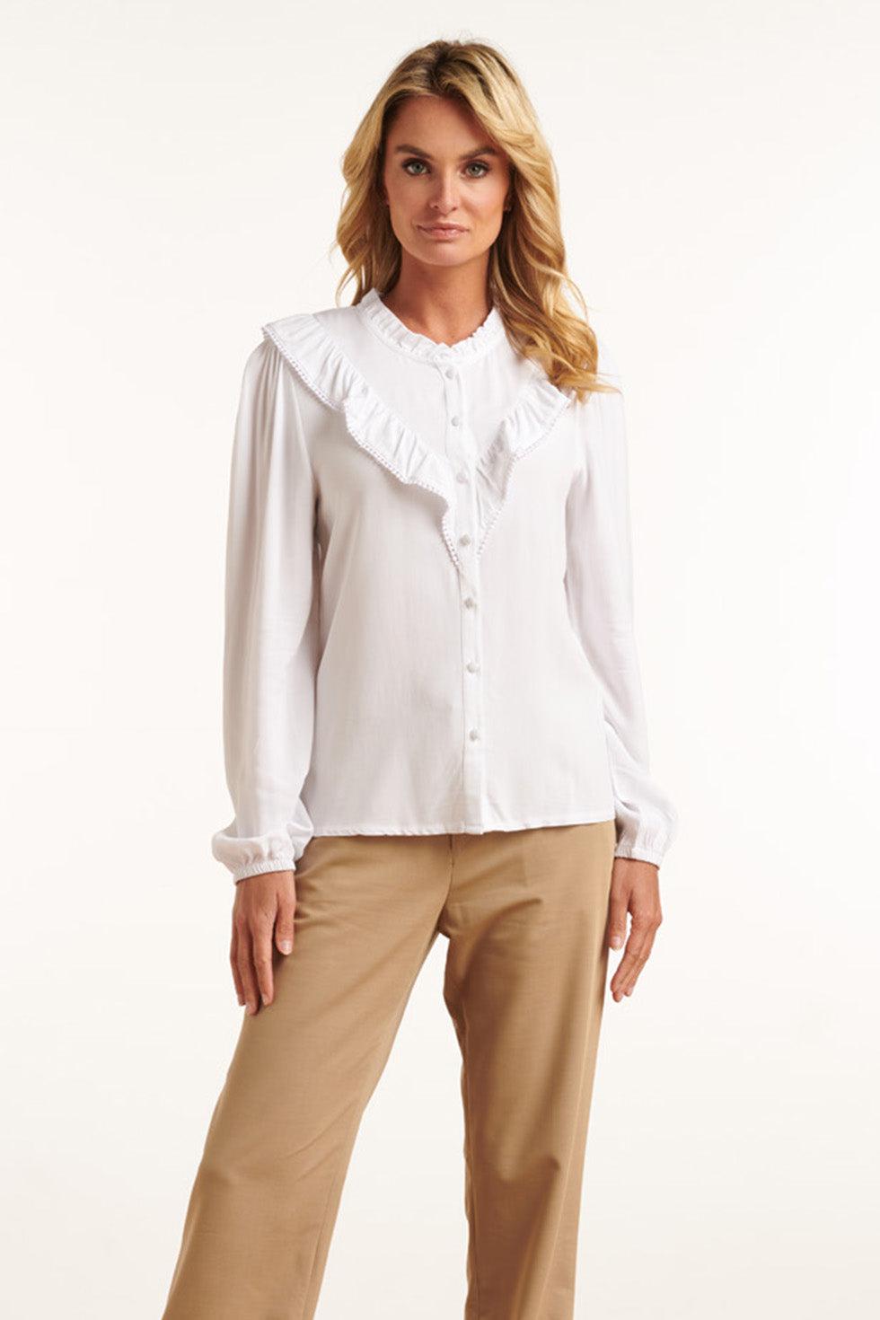 22747 Ruffle Blouse In Wit