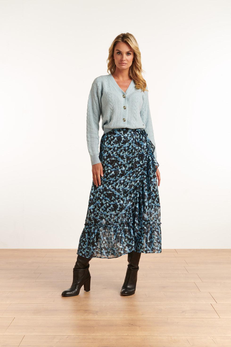 22853 Gebreide Vest Met Structuur In Licht Blauw