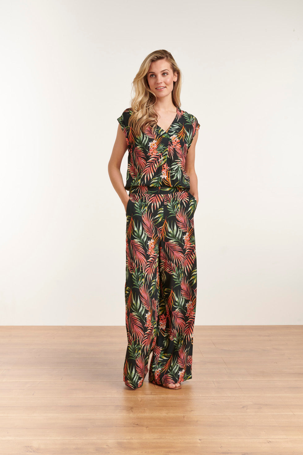 23110 Women's Summer Browse Print Loose Fit Pants | Black - Muticolour