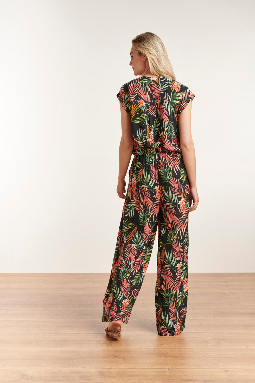 23111 Women's Summer Short-Sleeve V-Neck Printed Tops | Black - Muticolour