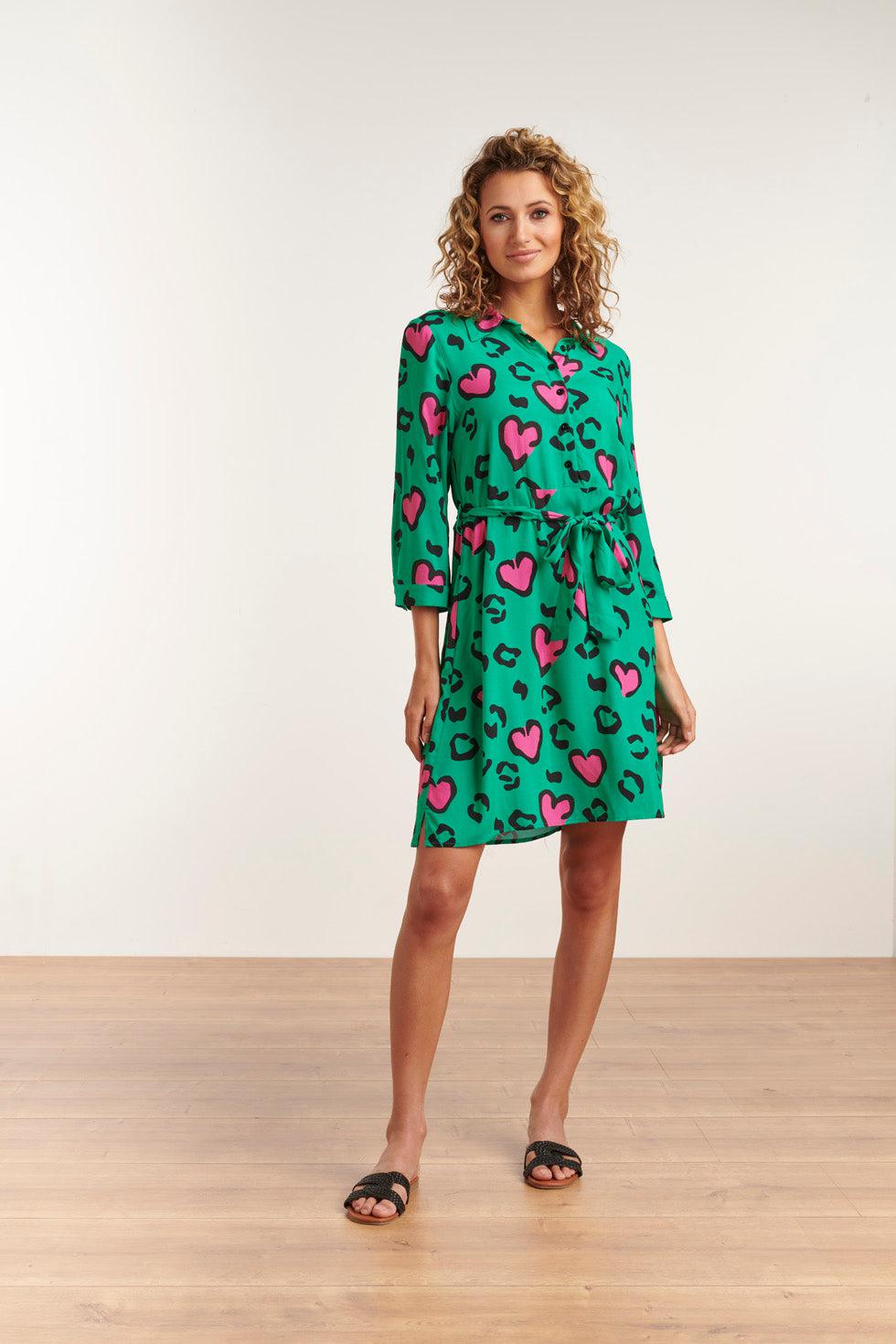 23132 Getailleerde Hartjes Jurk- | Green-Pink