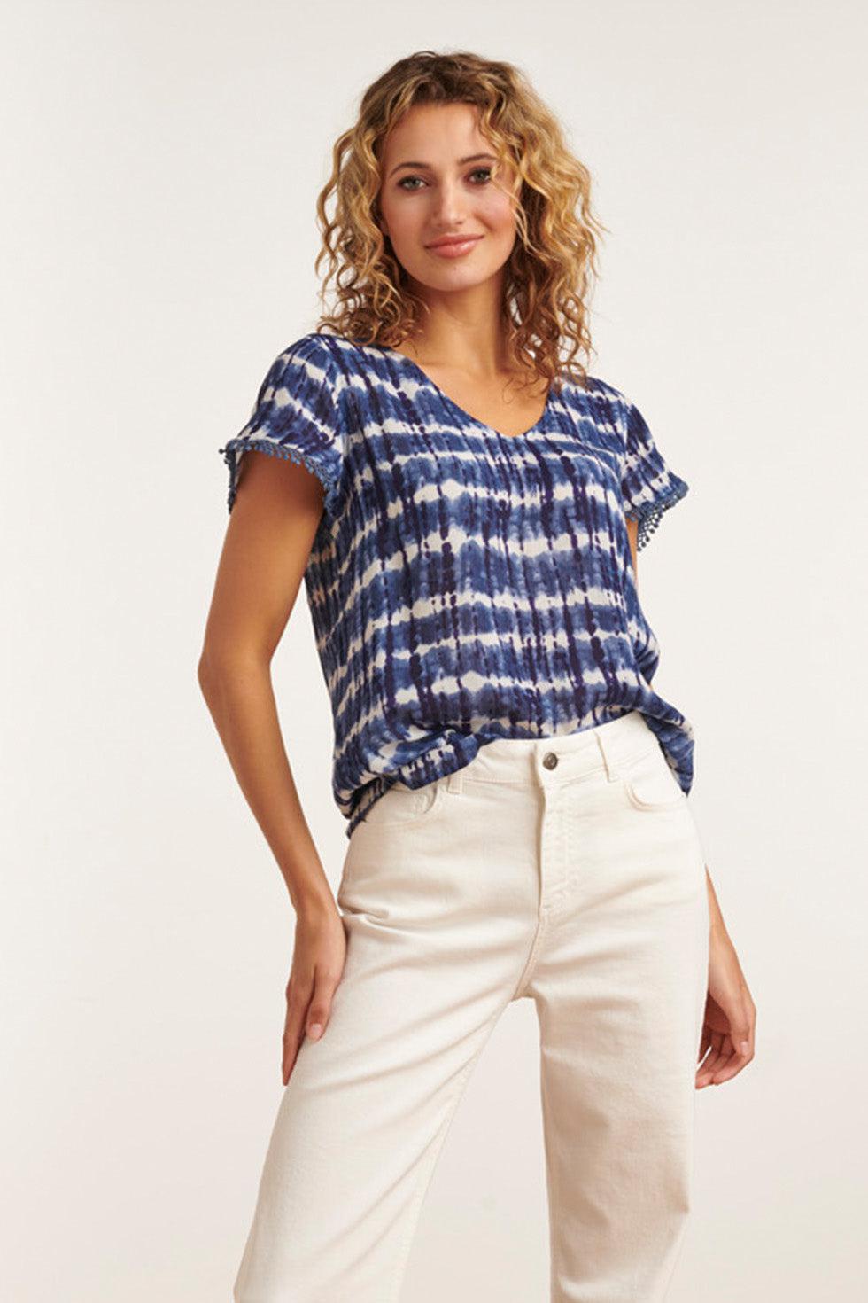 23184 Tie Dye Short Sleeve Round Neck Top | Blue-White