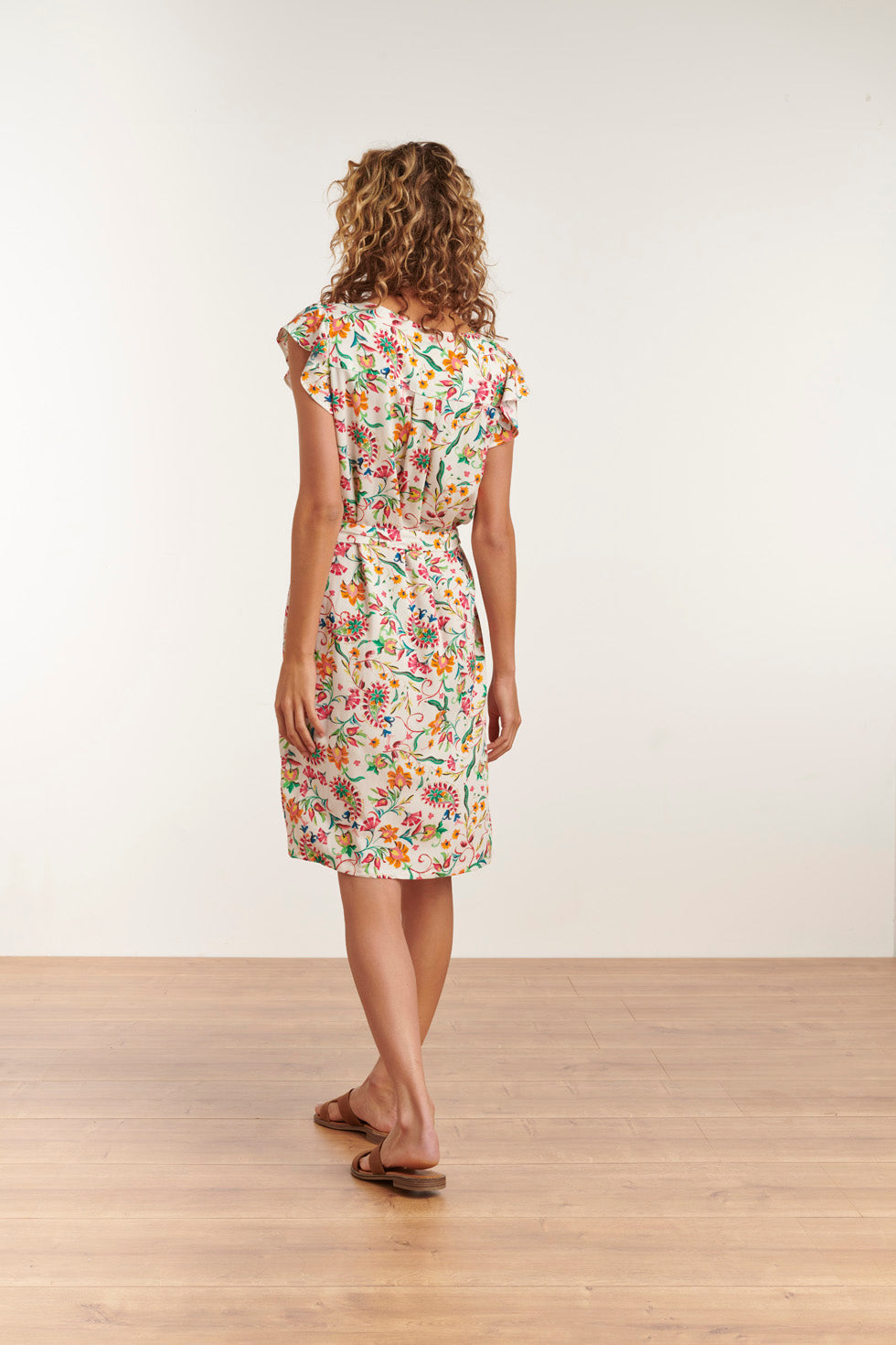 23198 Zomerse Paisley Print Jurk Met V-Halsvlindermouwen | White - Muticolour